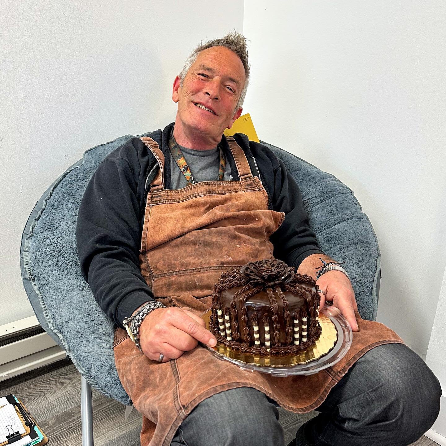 Happy birthday to the one and only Chef Bart Pickens! 🎉

There is truly no one on this earth who compares to @chefbart , and there is never a dull moment with him around. We are thankful for him today and every day! 🥳

(Swipe to watch his birthday 