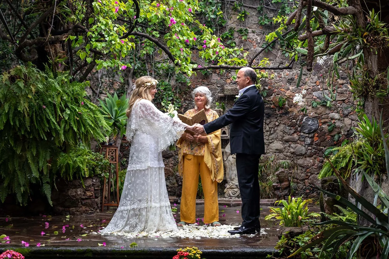 A Joy-Filled San Miguel de Allende Elopement | Beth &amp; Shannon’s Historic Courtyard Wedding in Centro