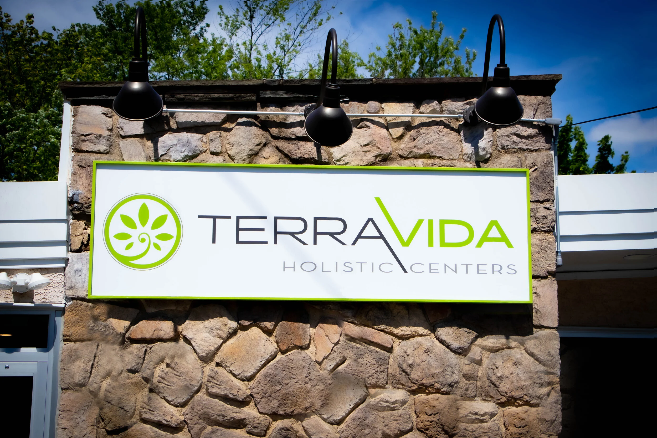 New sign shot 1 no shadows.jpg