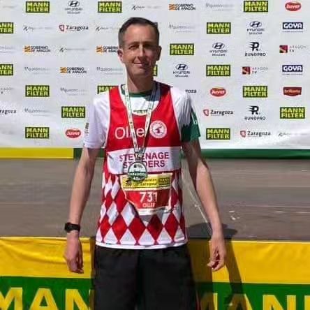 Ollie Garbas ran the Zaragoze Marathon. After months of hard work and training, or to be a little more precise, three 5k runs(!), he finished in 3:27:16! Earning himself his quickest finish in 5 years. Outstanding!