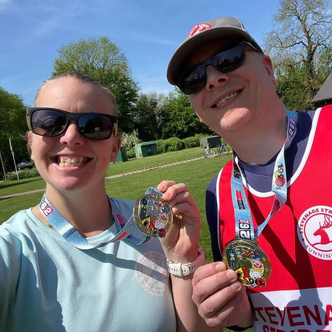 At the Ricky Races half with @phoenixrunninguk on Thursday, Chrissie Thomas and Marc Hagland both finished an eventful race in 2:51:05 earning a cool 90s themed medal. Well done!