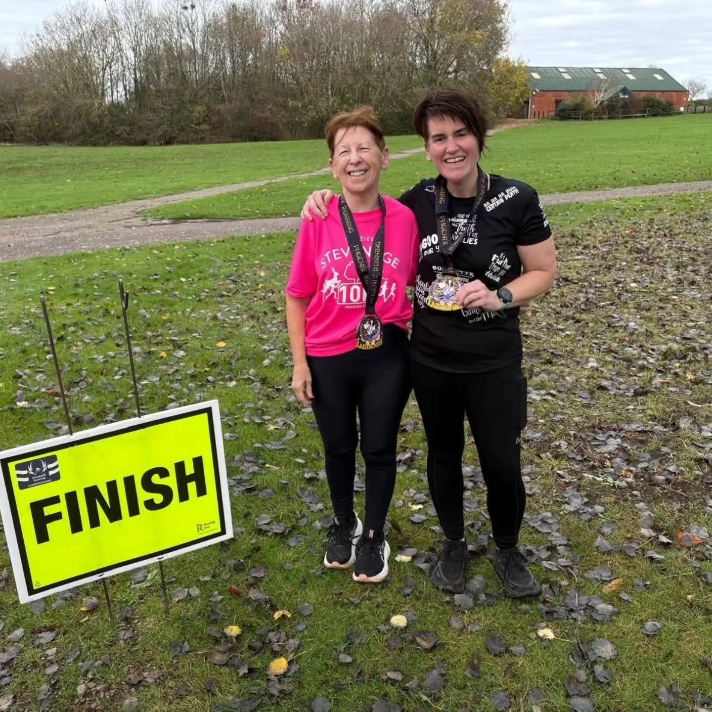 🌀 Labyrinth Run 

Keith Dennis &ndash; 10K &ndash; 1:03:56
A relaxed training-style run for Keith, topped off with a tasty medal.
Sarah Dennis &ndash; 16K &ndash; 2:02:20 &ndash; Course Best
Feeling much better than on Saturday, Sarah completed thre