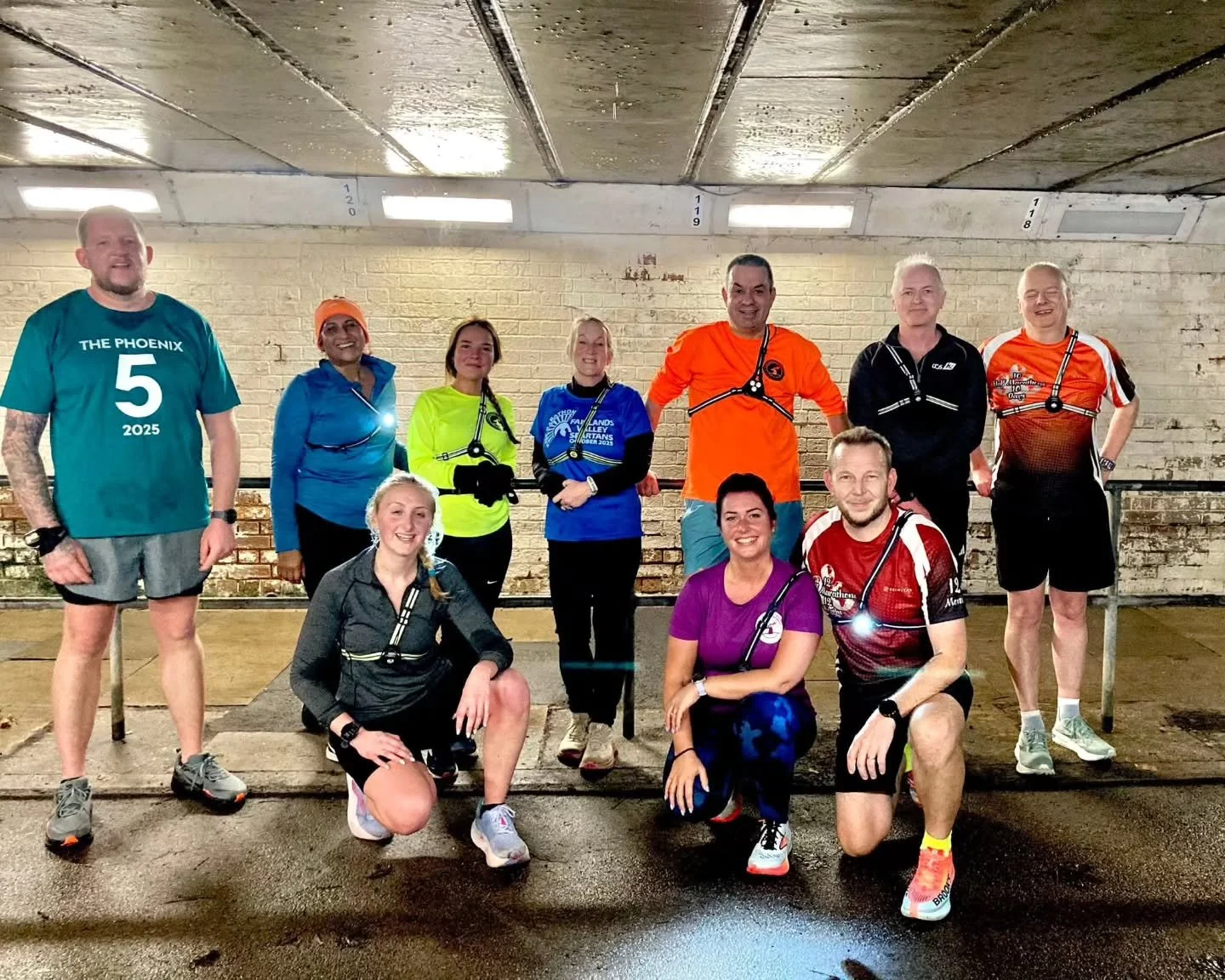 Blue Monday!? It's just Monday! 

Don't let a marketing gimmick dictate how you feel. However, if you do fancy a bit of support and a 5K run this evening, Esperanza will be leading her crew on a 5K circuit. 

#BlueMonday
#Monday5K