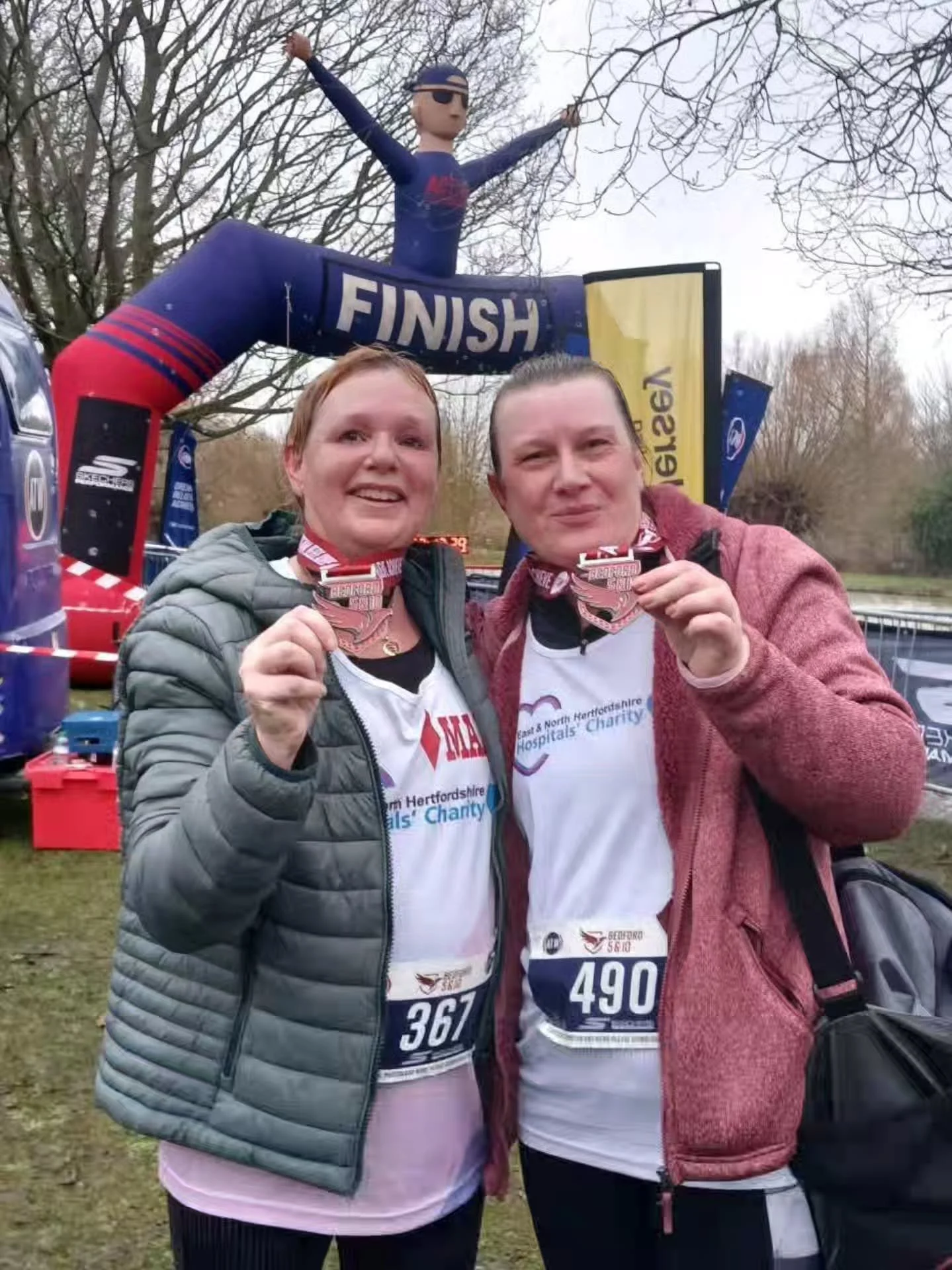 At the @eventsatw Bedford 10 Mile, Gemma Mullins completed her first race at the distance in 2:04:00, securing both a personal best and a course best. Gemma described it as a nice course for her first 10-mile run and credited running alongside Maxine