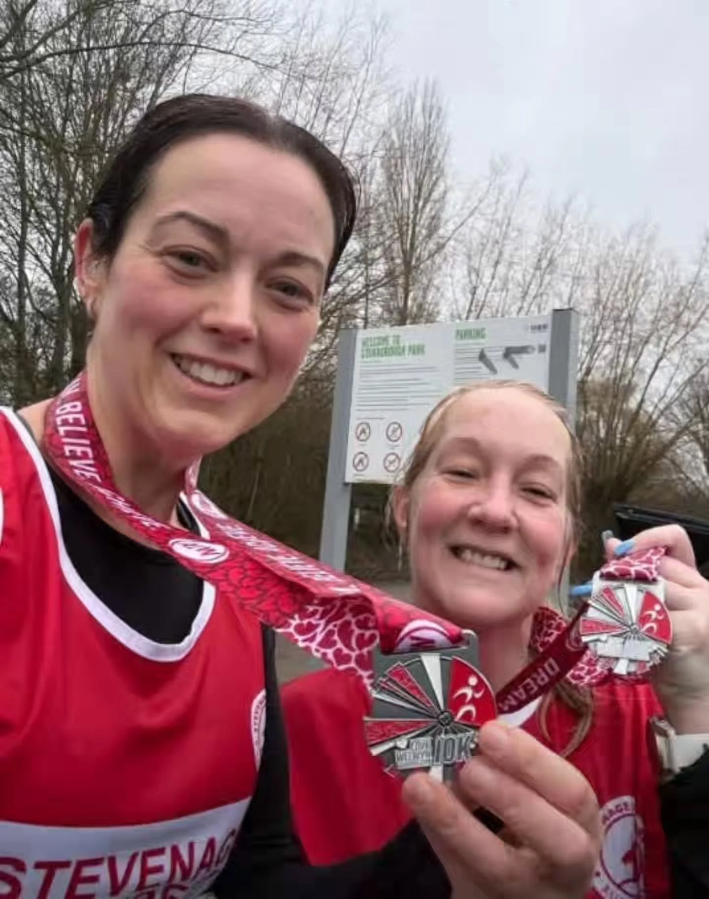 The ATW Love Welwyn 10k saw another 5 striders at the start line.

Anne Garcia ran a course best in 1:04:07 "Comfortable pace, 3rd best at this distance, happy given the cold and the rain. Lovely scenic route, embraced the puddles, supportive ma