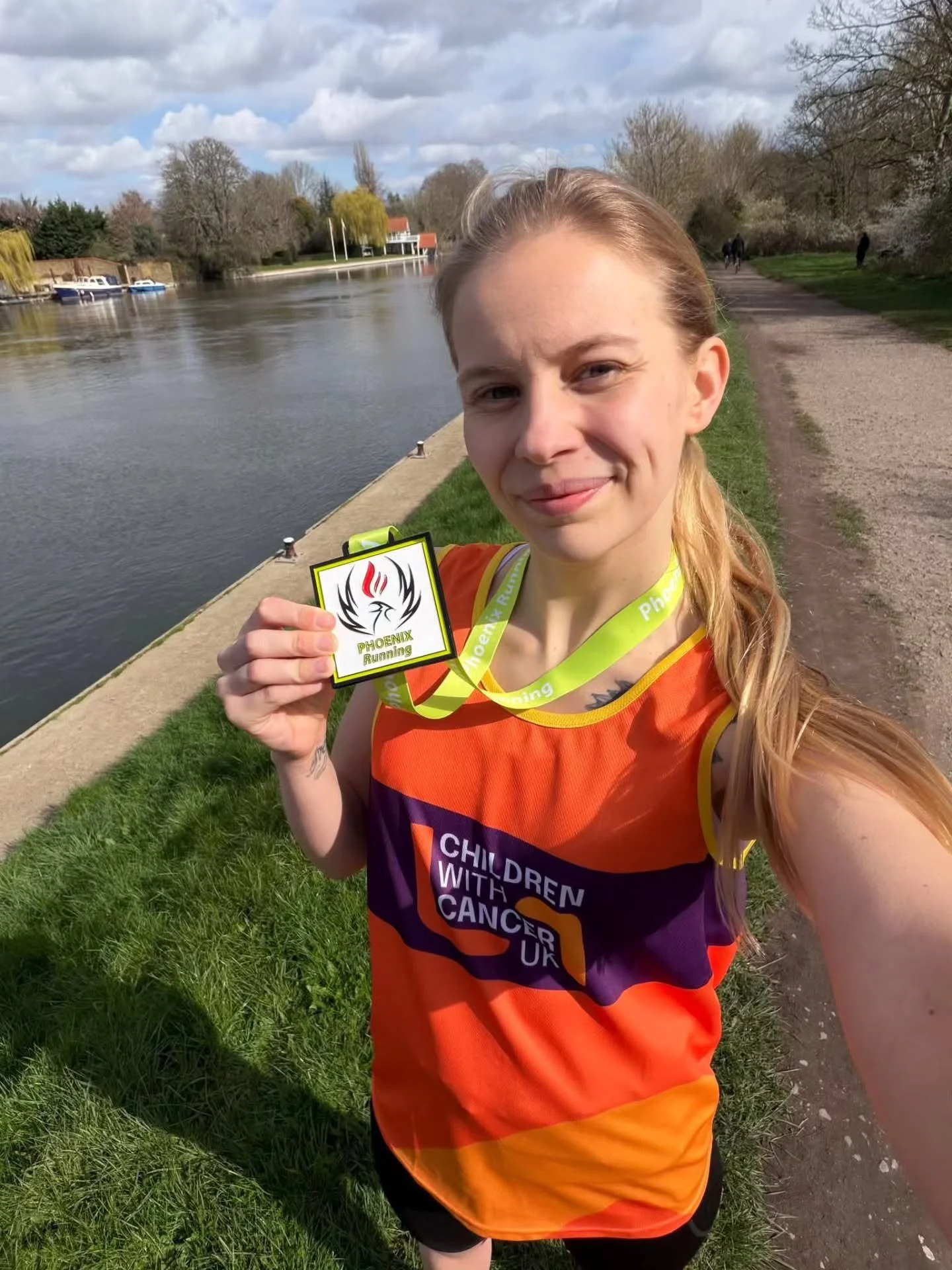 It's #MedalMonday 🏅 

At the Phoenix spring Half marathon on Saturday, Bethany Harris ran 03.01.08 on a lovely sunny run in Walton on Thames for her 24km training run for London Marathon. It was 4 laps of the route for the half plus an extra 3km at 
