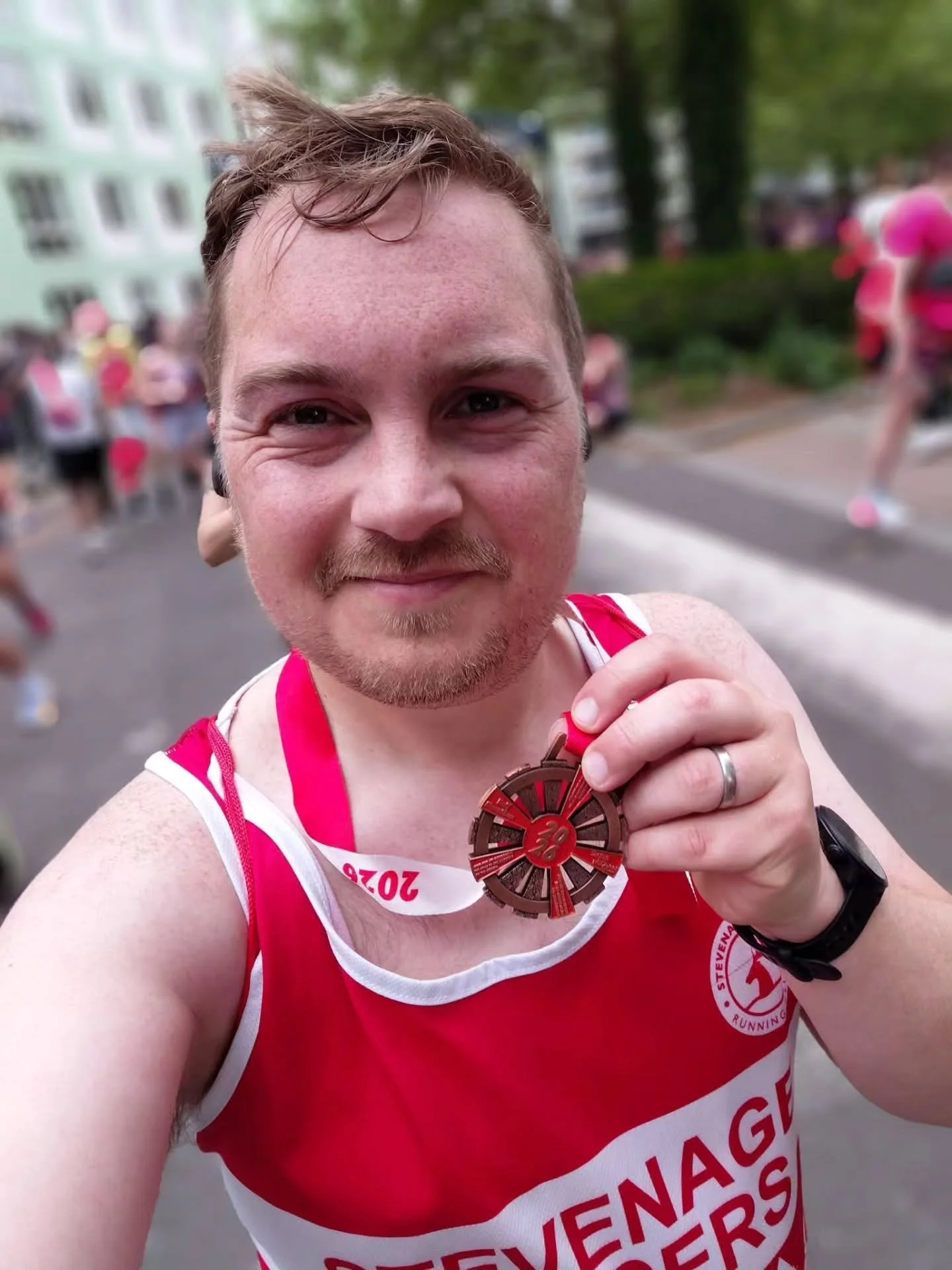 Bristol Half Marathon

Adam Mead PB 2.25.56 

Absolutely loved this race. Fantastic atmosphere from Start to finish. Struggled a little bit at the half way point but really pleased with how I controlled my pacing to achieve a 2 minute PB! Great day o