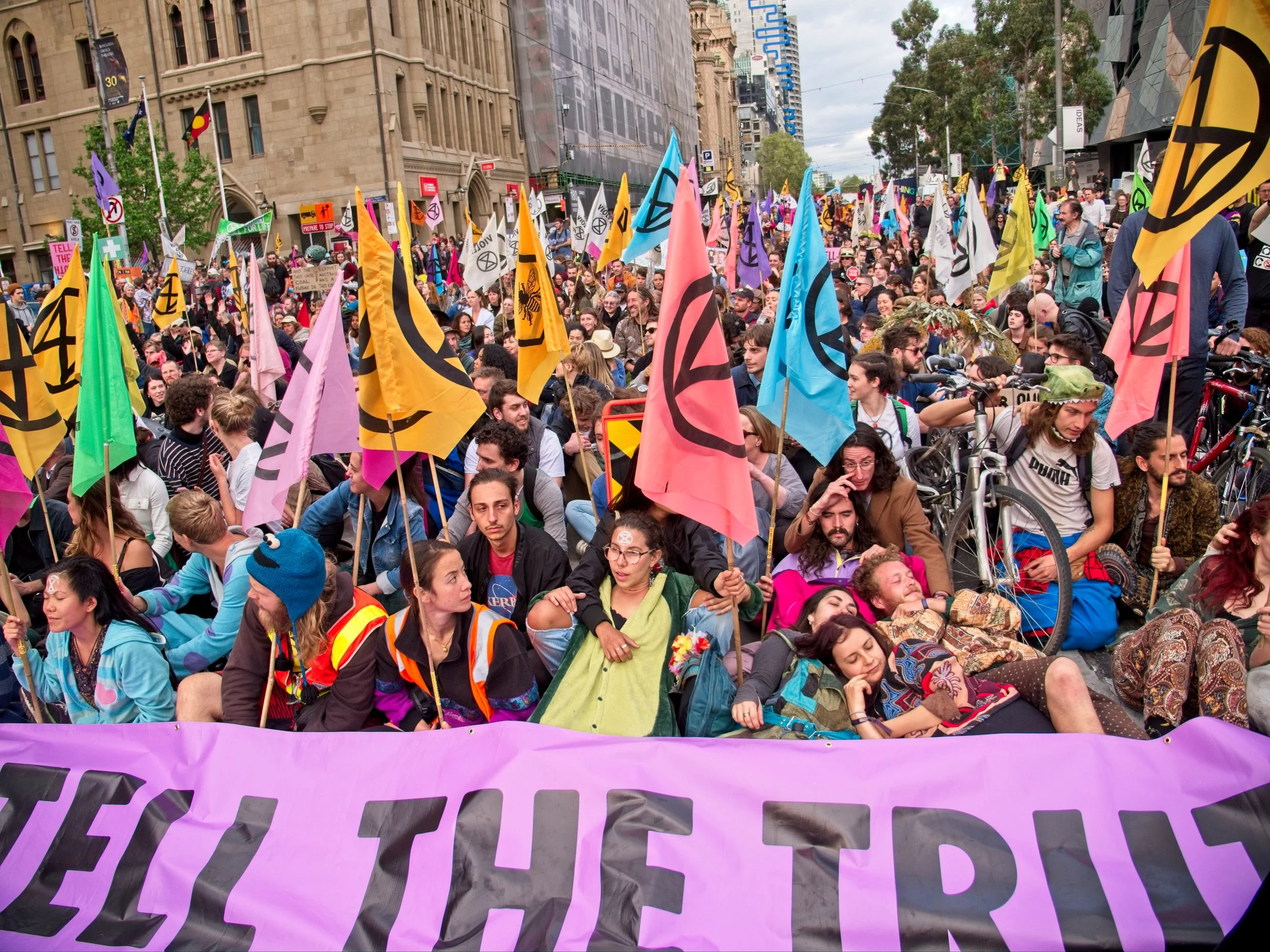 A Rebellious Spring / Documentary