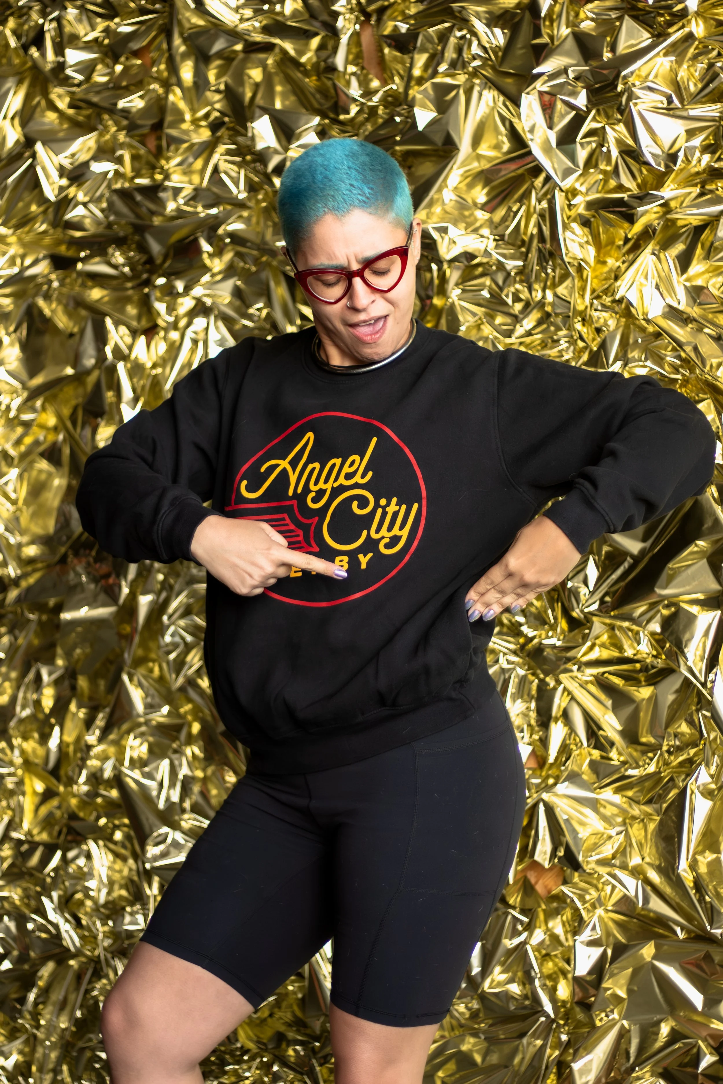 Retro Logo Crew Neck w/ Pockets