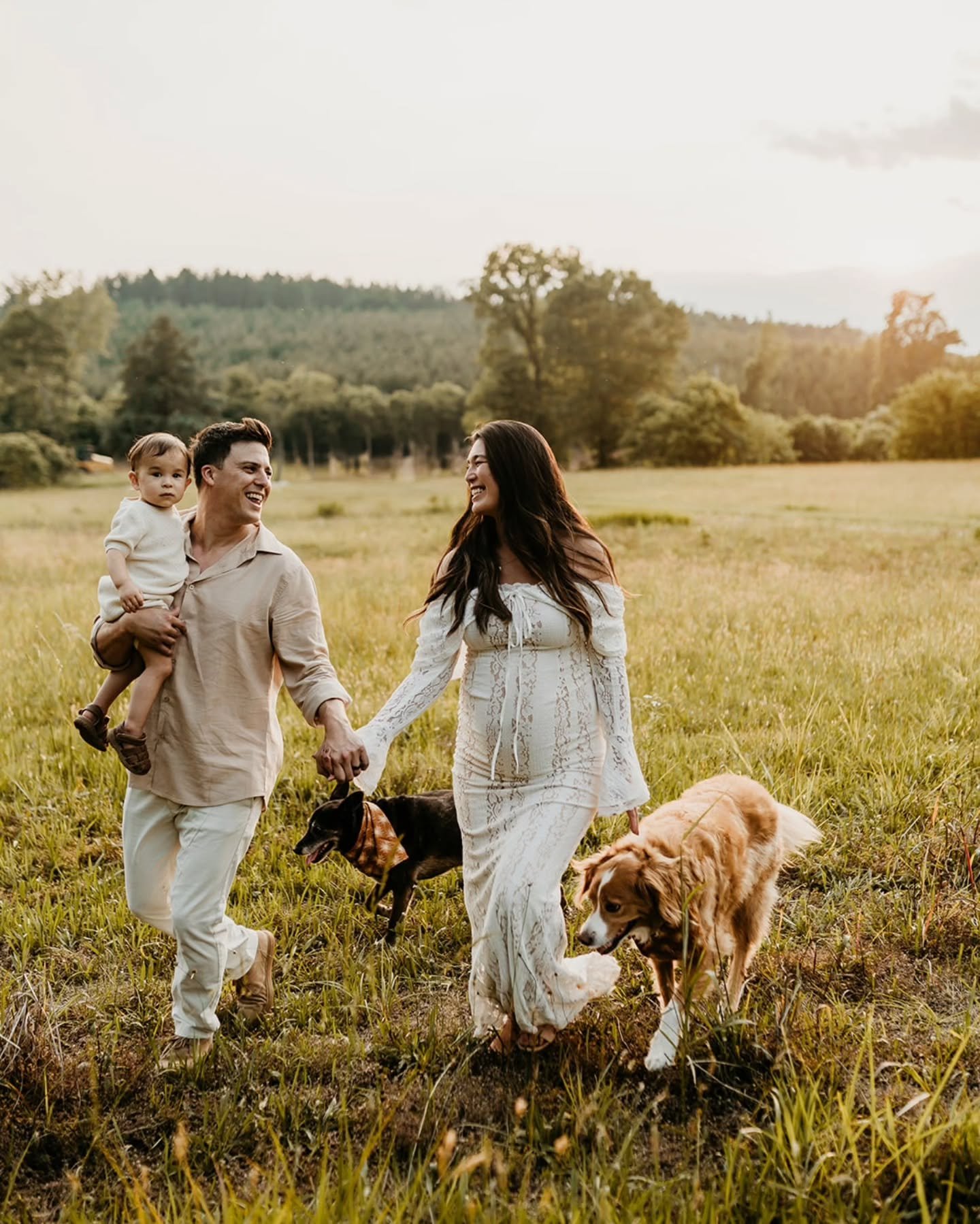Happy Father's Day to all of the wonderful dads out there! 
We appreciate you more than you know 🤩

Maternity clt photographer newborn photographer 
Charlotte newborn photographer Charlotte maternity photographer clt family photography Charlotte fam
