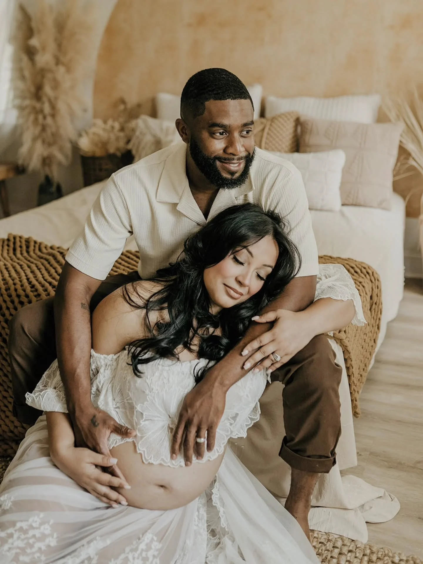 ✨ Maternity sessions in the studio are such a dream &mdash; especially when we get to stay cozy in a perfectly temperature-controlled space! 🩷

No sweating through summer heat or shivering in the chill &mdash; just you, glowing and comfortable while