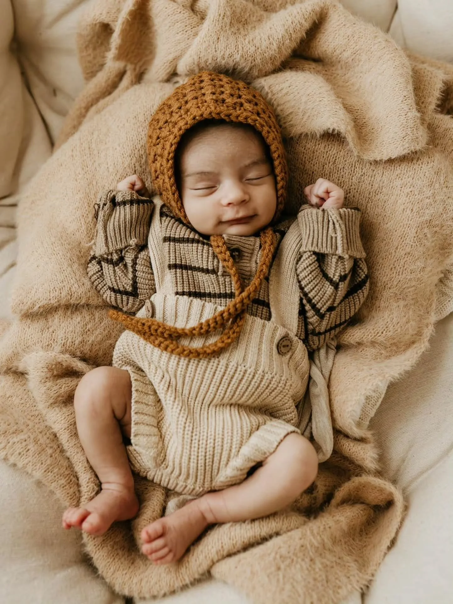 These days I wish I could sleep like a baby and stay out of the cold 😆

Maternity clt photographer newborn photographer 
Charlotte newborn photographer Charlotte maternity photographer clt family photography Charlotte family photographer concord wed