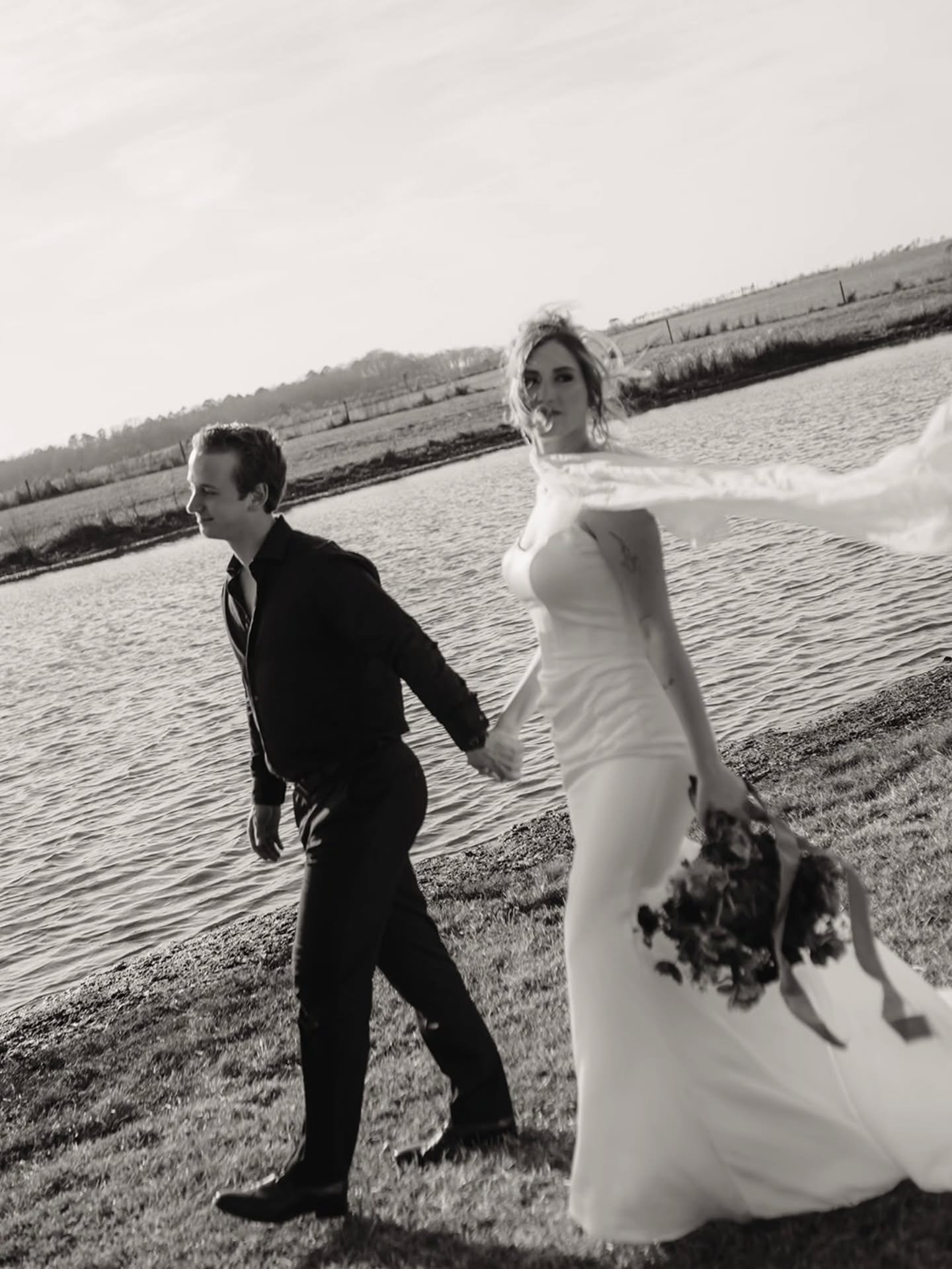 This venue is a dream ✨️ 
I'm looking forward to 2026 and the new journeys it will bring! 

Venue- @sunsetridgeestate
Videographer- @caralee_videography
Content Creator- @unionhousebts
Planner/Designer- @craftedcharmweddingplanning
Florist &amp; Drap