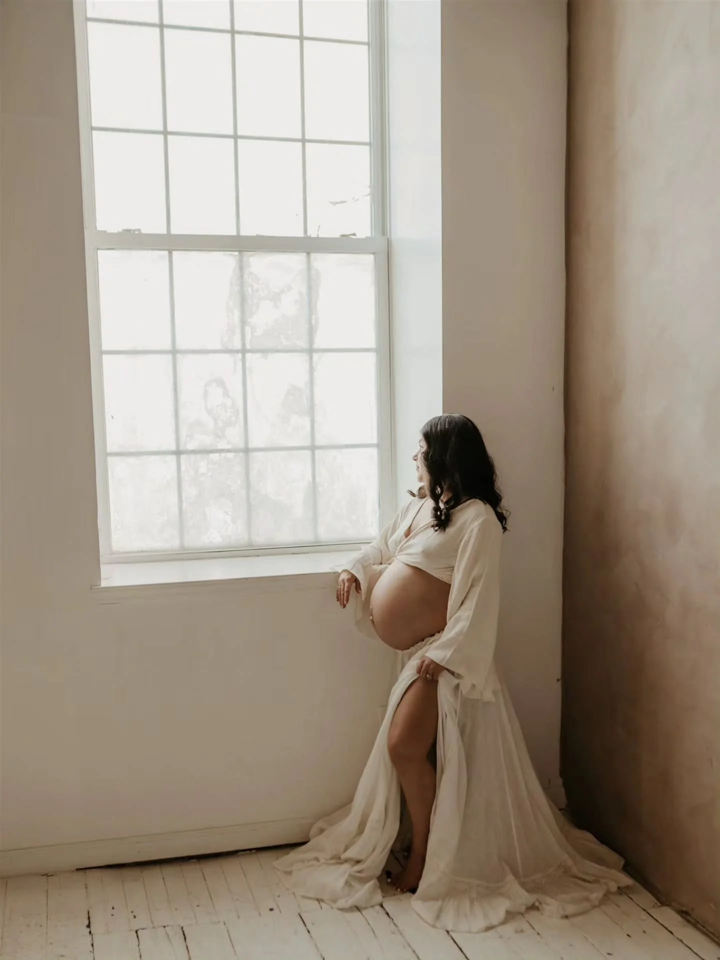 This weekend seems to be filled with snow &amp; unpredictability. I pray it is not as intense as the news shows. Keep everyone is this area of the our nation in your prayers please 🙏 

Maternity clt photographer newborn photographer 
Charlotte newbo