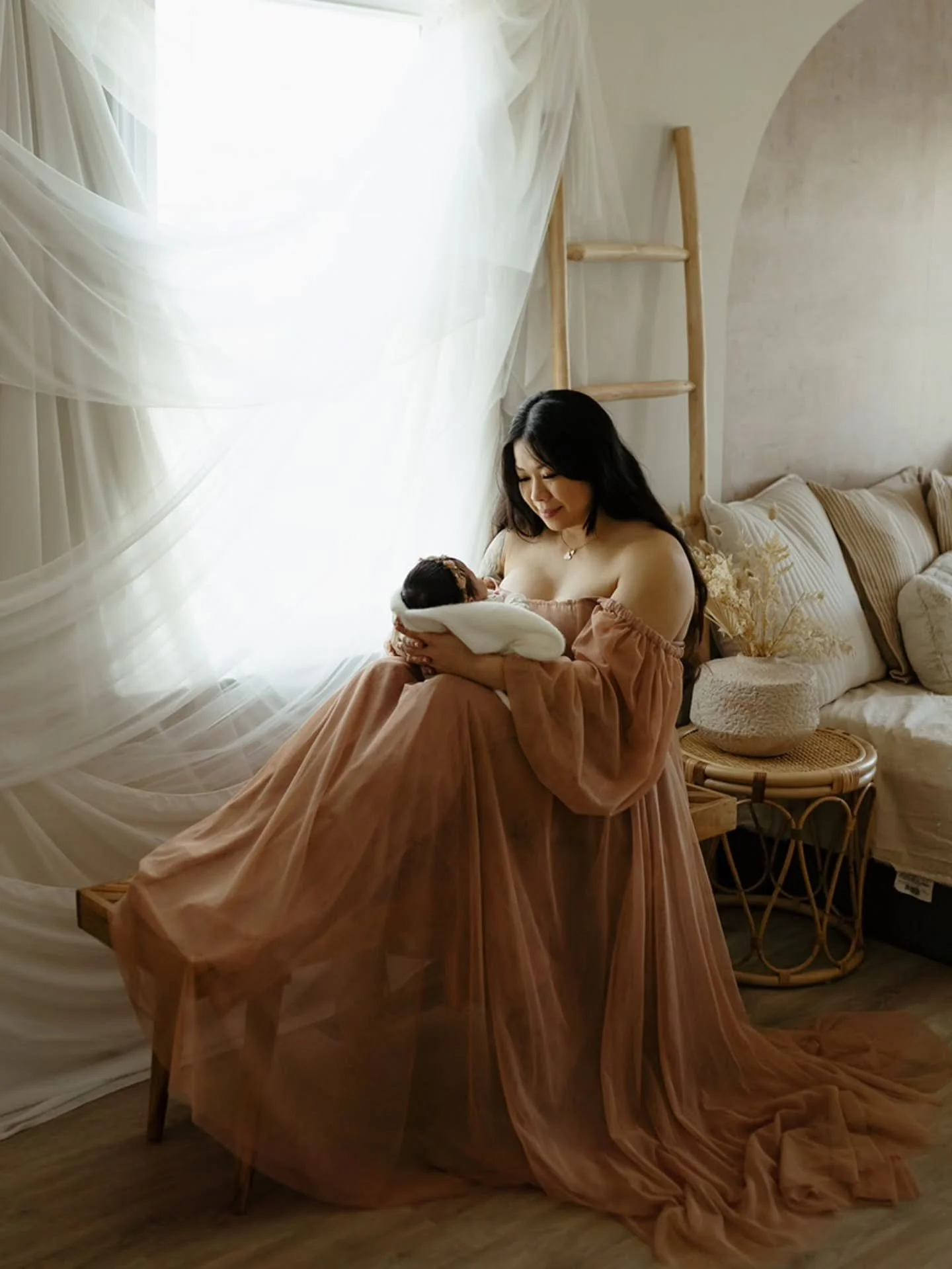 I first photographed this mama when she was pregnant with her very first baby. Now, getting to see their family grow has been such a joy. Watching families grow and capturing these milestones is one of the most meaningful parts of what I do. It&rsquo