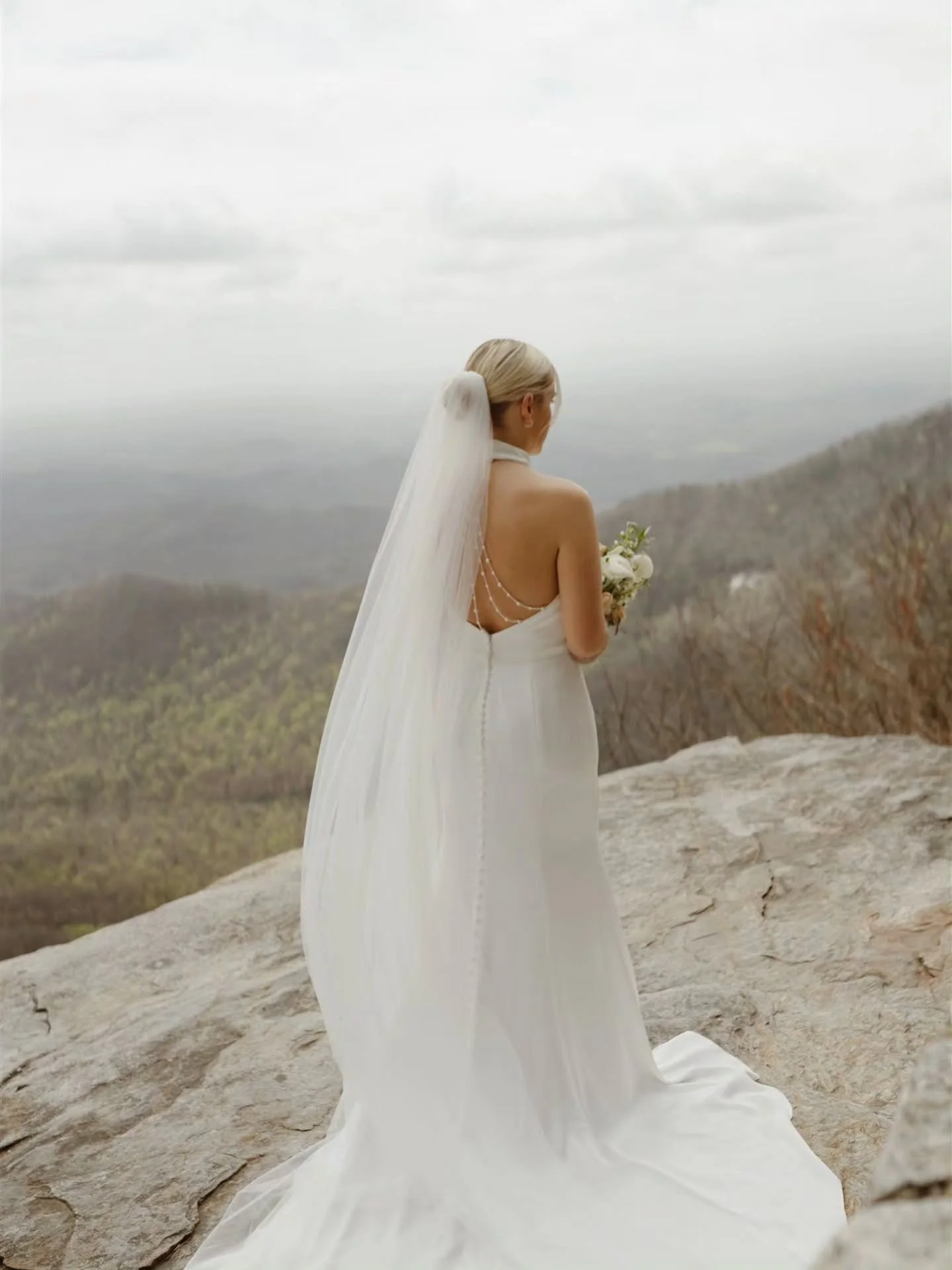 An intimate mountain ceremony at Pretty Place 🤍
Effortless, timeless, and beautifully intentional. 
Kiya + Jordan&rsquo;s day was the perfect reminder that simplicity can be the ultimate luxury

#weddingphotographercharlotte
#charlotteweddingphotogr