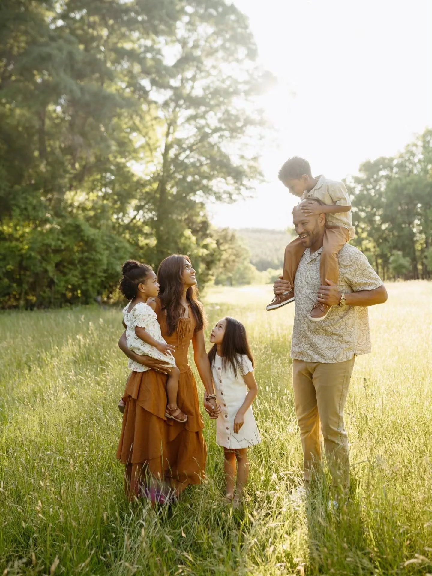 The Reid Family 🌿

We had the sweetest time playing in the field while the sun started to set. 

#charlottefamilyphotographer
#charlottematernityphotographer
#charlottenewbornphotographer
#charlottencphotographer
#northcarolinaphotographer