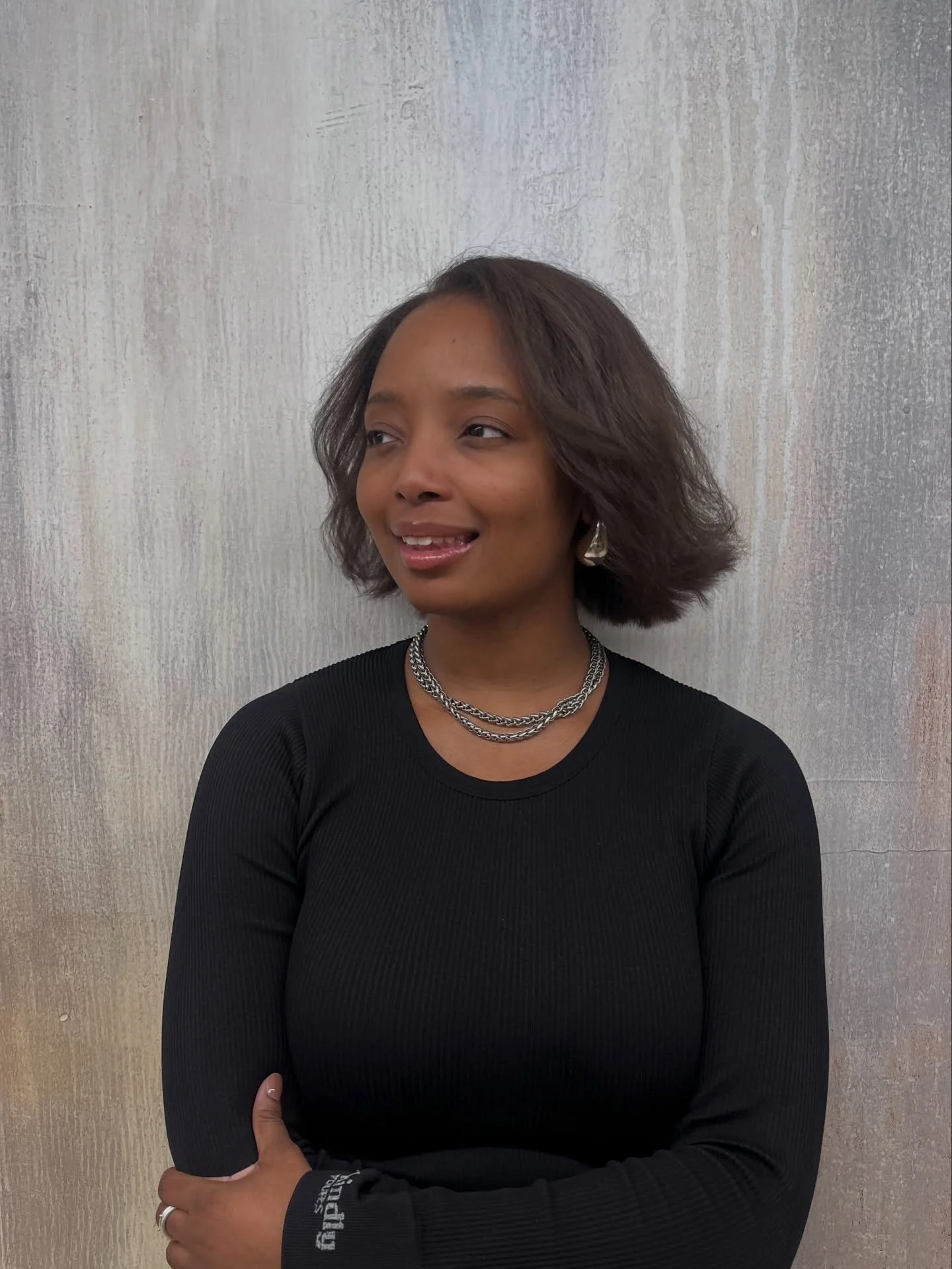 Dark chocolate brown transformation by Lucille @babyl_a_l_a, featuring warm tones that complement @destineefilmore&rsquo;s timeless beauty. Cut an styled to perfection by Everett @e_cox_ninja 

#nychairsalon #nycbrunette #nychighlights #nychairstylis