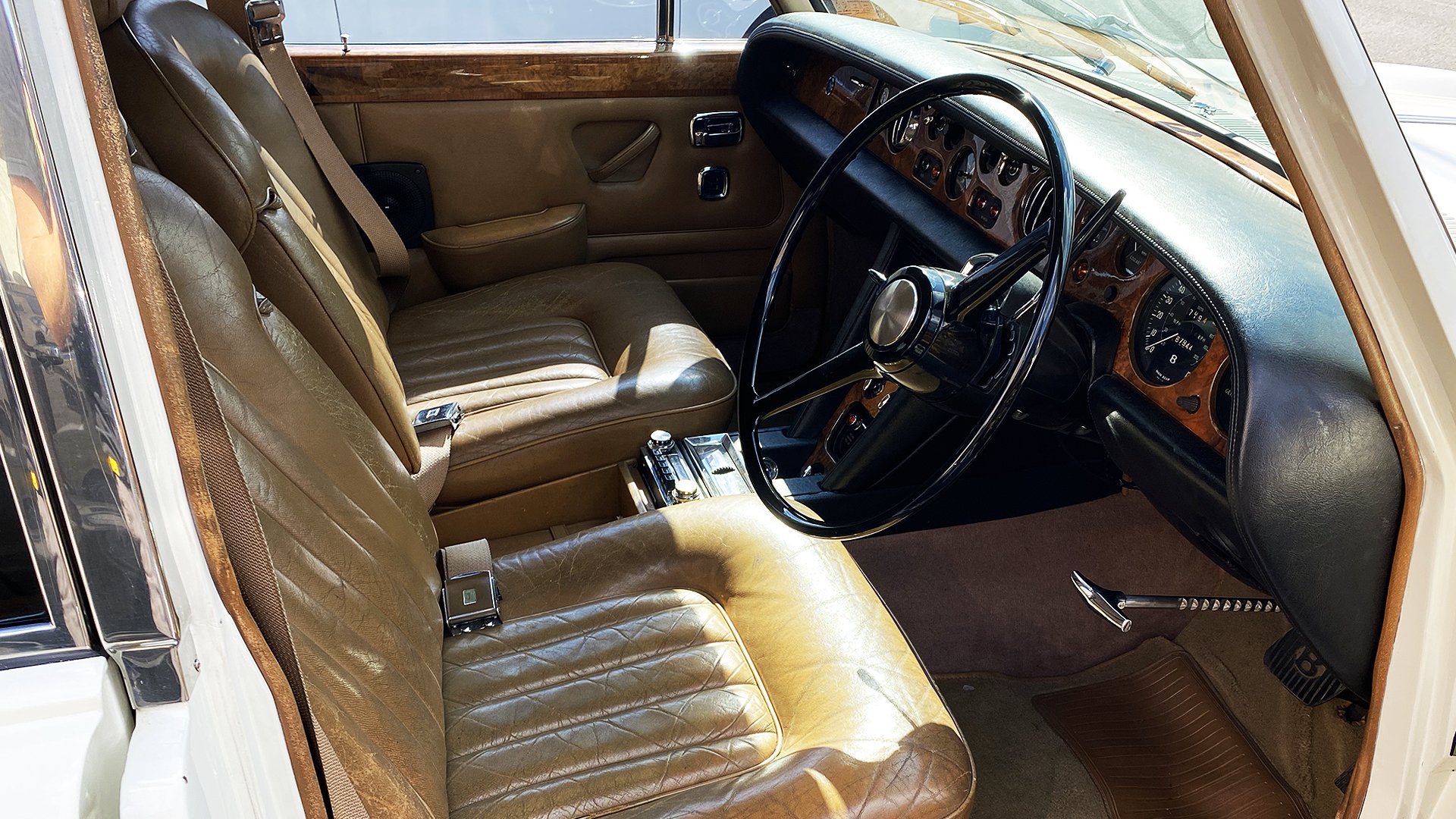 69-BENTLEY-T-012.jpg