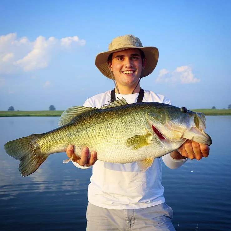 Bankline RIVER Catfishing CATCH CLEAN COOK on the BOAT!!! — Small Water