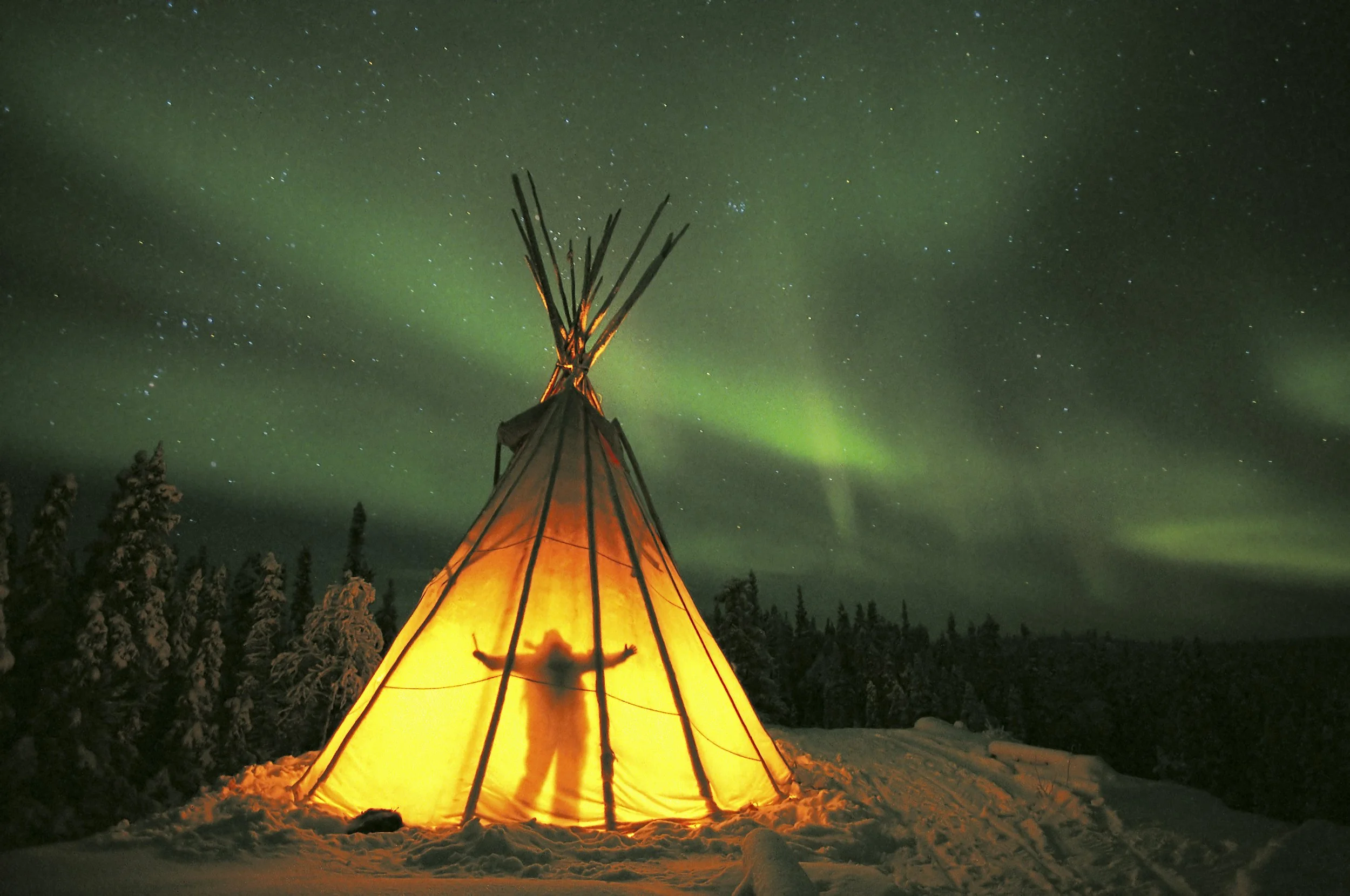 2003GP_KevinSchafer_TentandAurora.jpg