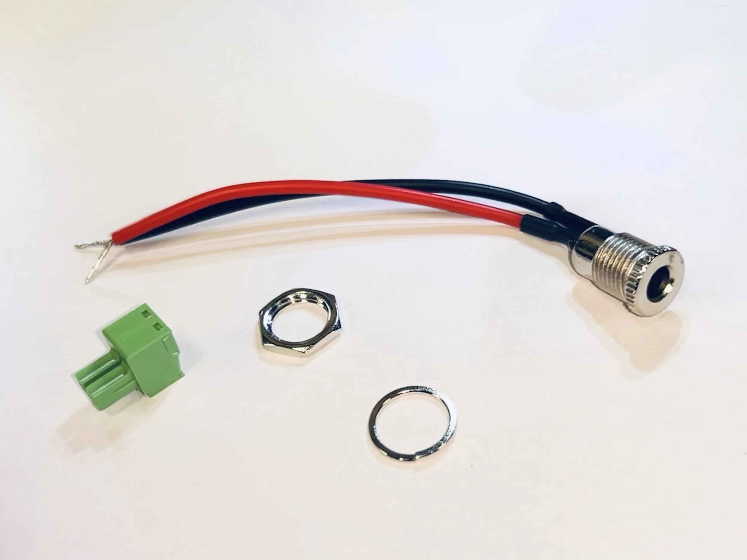 barrel connector.jpg