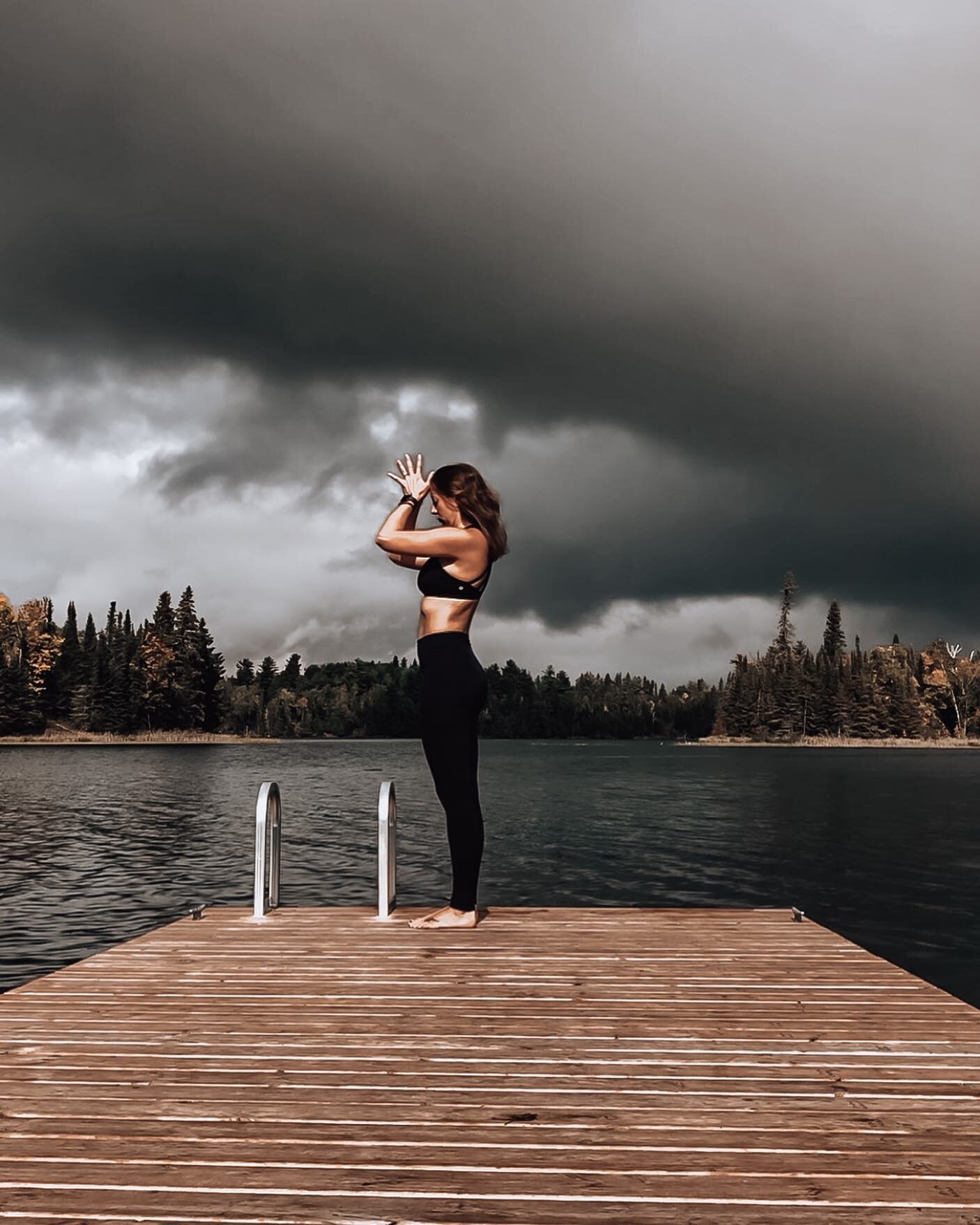 𝐌𝐨𝐭𝐡𝐞𝐫𝐡𝐨𝐨𝐝⁣
⁣
It&rsquo;s beautiful and messy⁣
It&rsquo;s energizing and exhausting ⁣
It&rsquo;s full of joy and despair⁣
It&rsquo;s a balance between leading and being led. ⁣
⁣
I know motherhood is often portrayed as being always joyful and