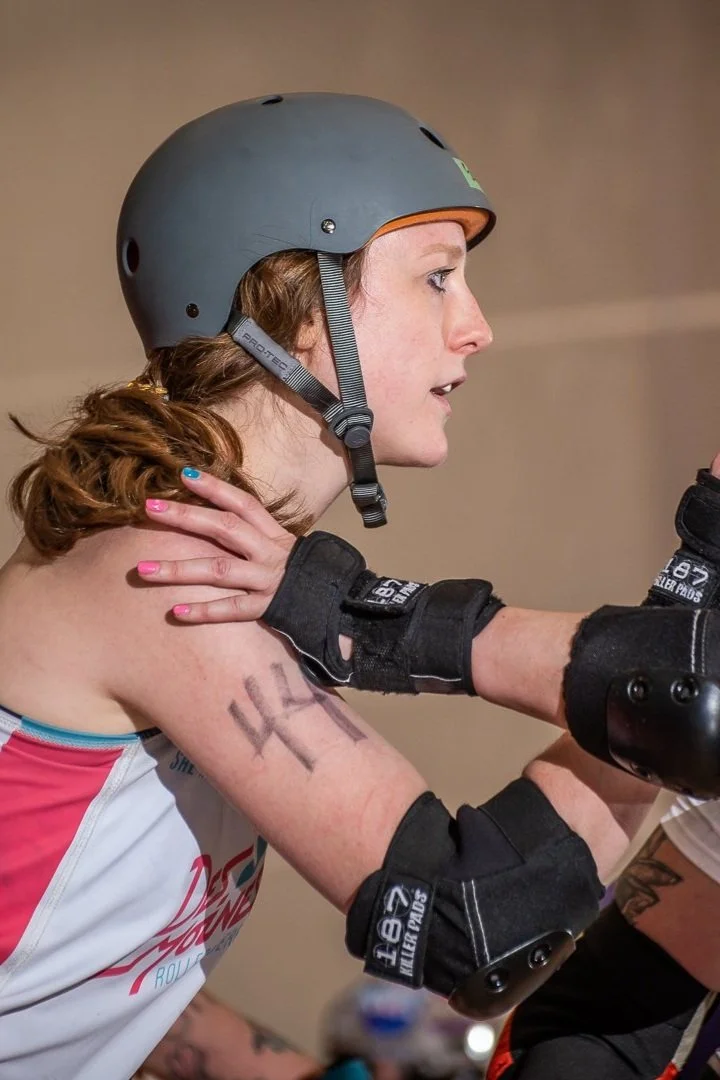 Des Moines Roller Derby logo.