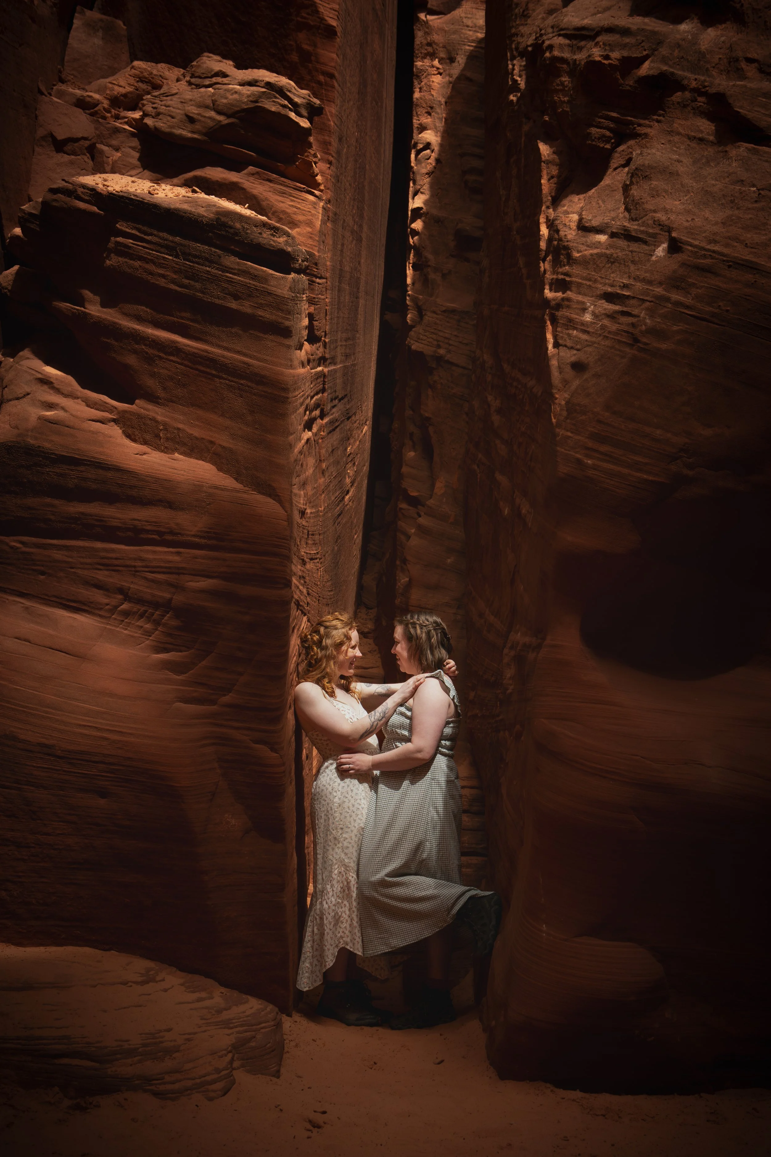 26_ZoëKristen_Engagement_AntelopeCanyon-11.jpg