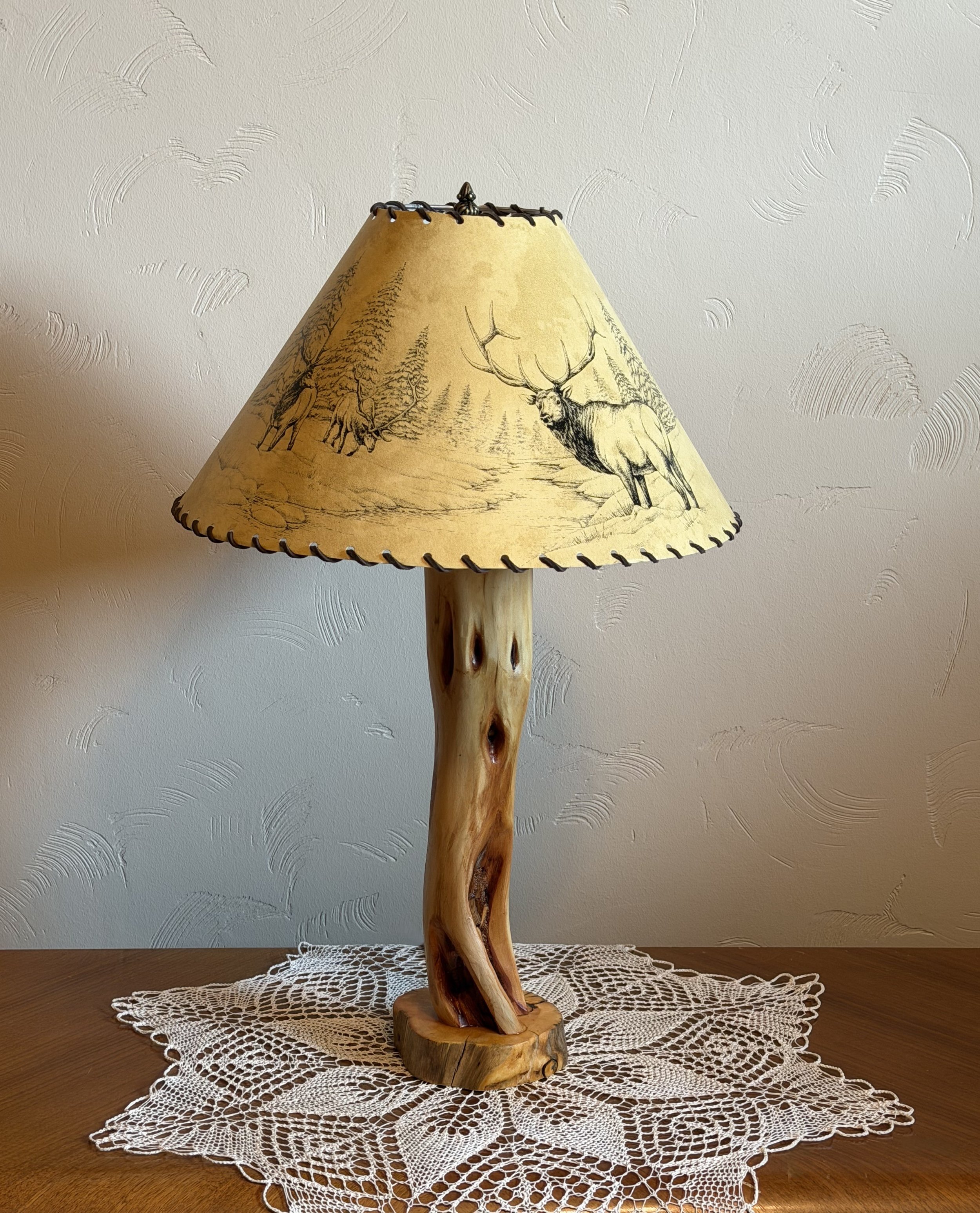 Reclaimed Diamond Willow Table Lamp with Burled Pine Base