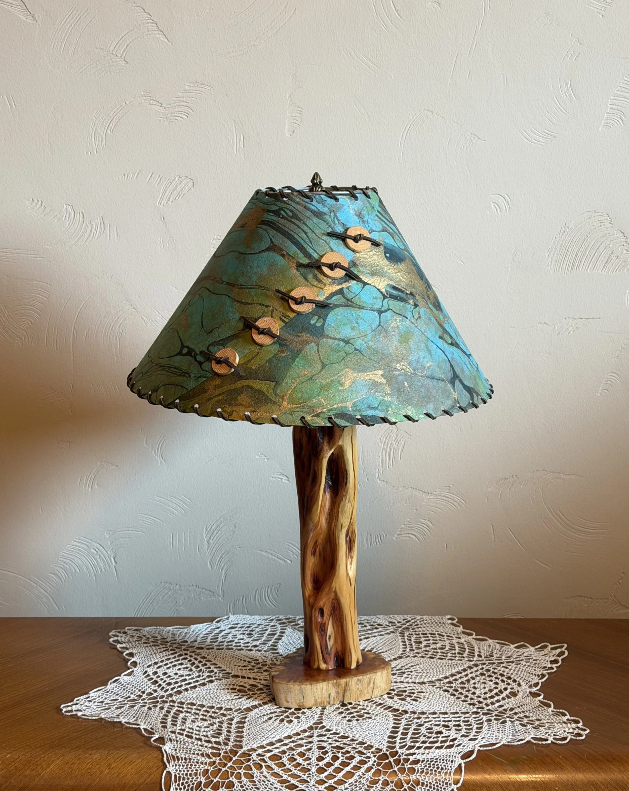 Diamond Willow Table Lamp with Diamond Willow Base