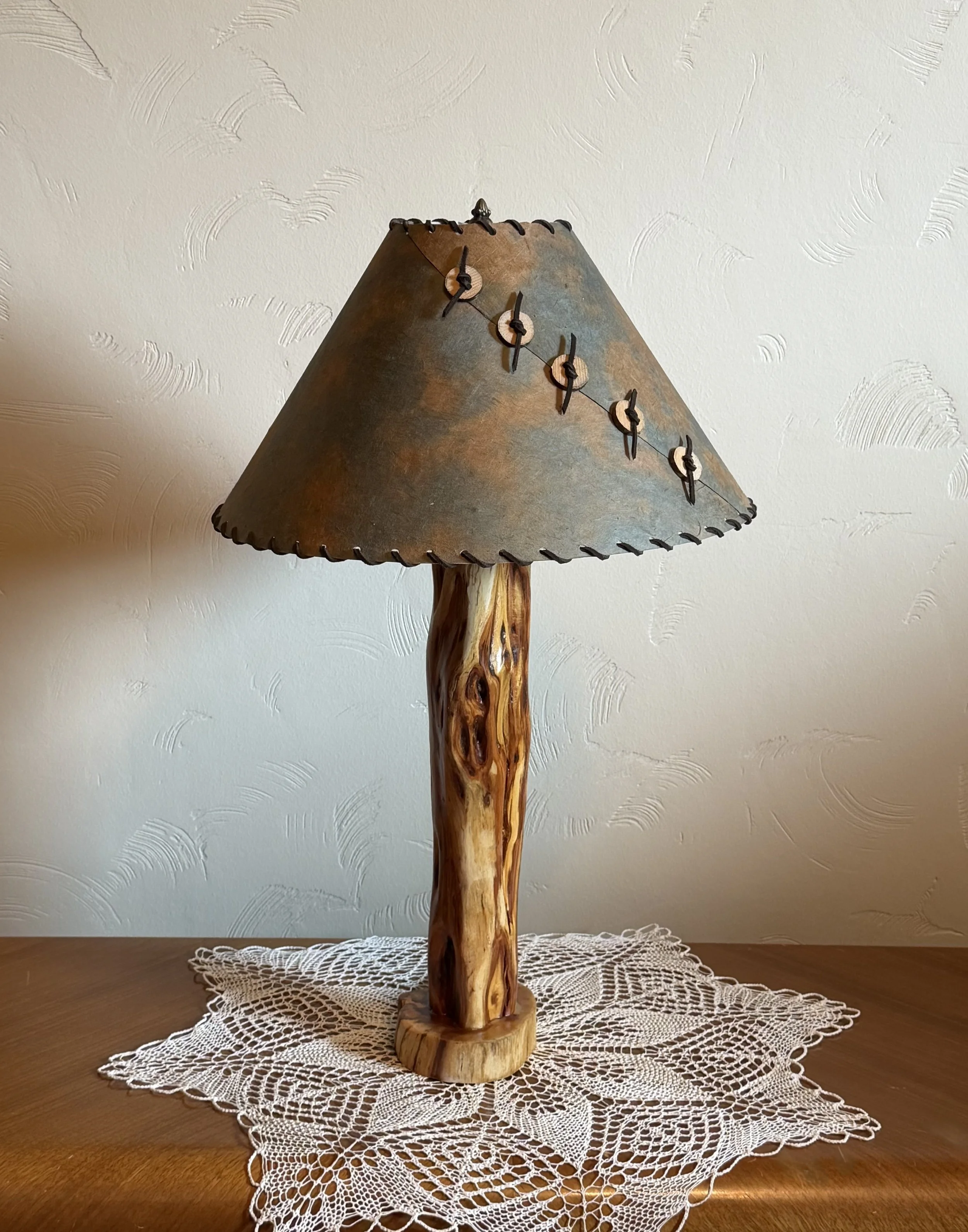 Diamond Willow Table Lamp with Diamond Willow Base