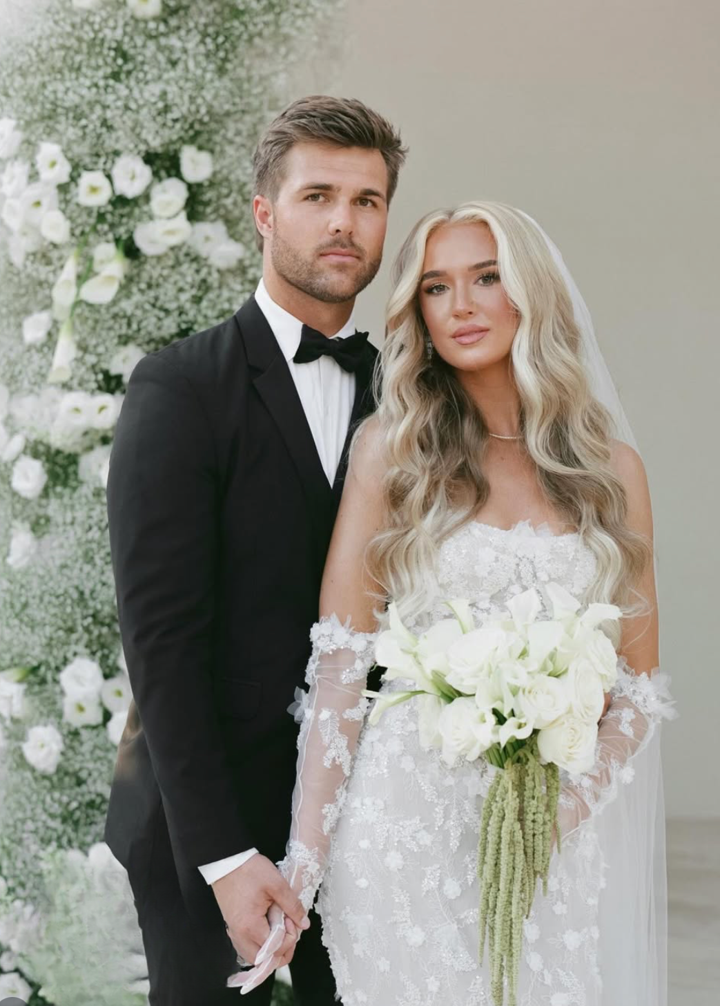 Cabo wedding at baja luna Los Cabos, modern 2026 bride , white and green florals, gala lahav bride , viral wedding on tiktok , Cabo bride