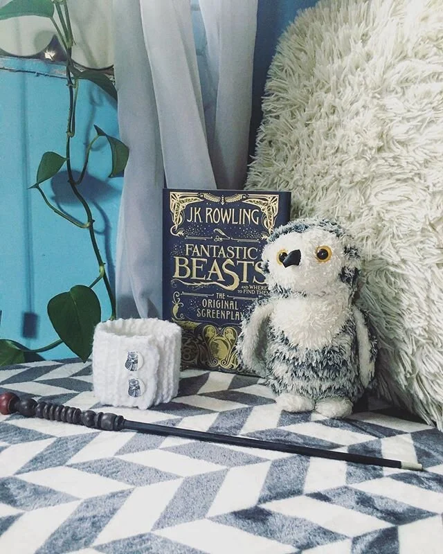 Happy Sunday lovelies! ✨
#qotd: If you had an owl, what would you name them? .
Our new Owl cozy is coming to the shop soon! 🦉
Handmade with bulky, super soft white yarn, and we can&rsquo;t wait to share it with you! The owl buttons are the absolute 