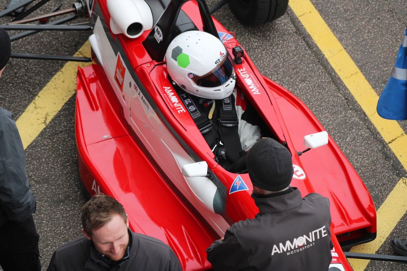 Walter Hayes Trophy Final ✅ An amazing race for @anthonyy.amato who started P28 and rose 14 places to finish P14! 🙌
&bull;
Big congrats to @rorysmith_racing and @b_mracing for a brilliant win! 🏎️💨

Another season of fantastic racing, amazing drive