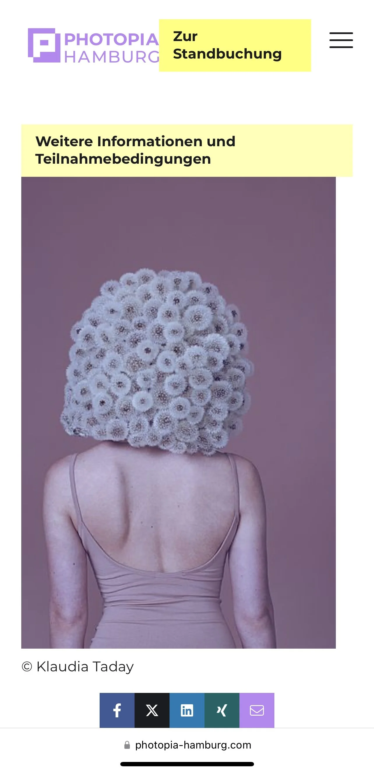 Fotokünstlerin Klaudia Taday auf der PHOTOPIA Hamburg 2022. Gruppenausstellung der prämierten Arbeiten des ProfiFoto New Talent Award mit der „Fotokunst Mensch“ Serie.