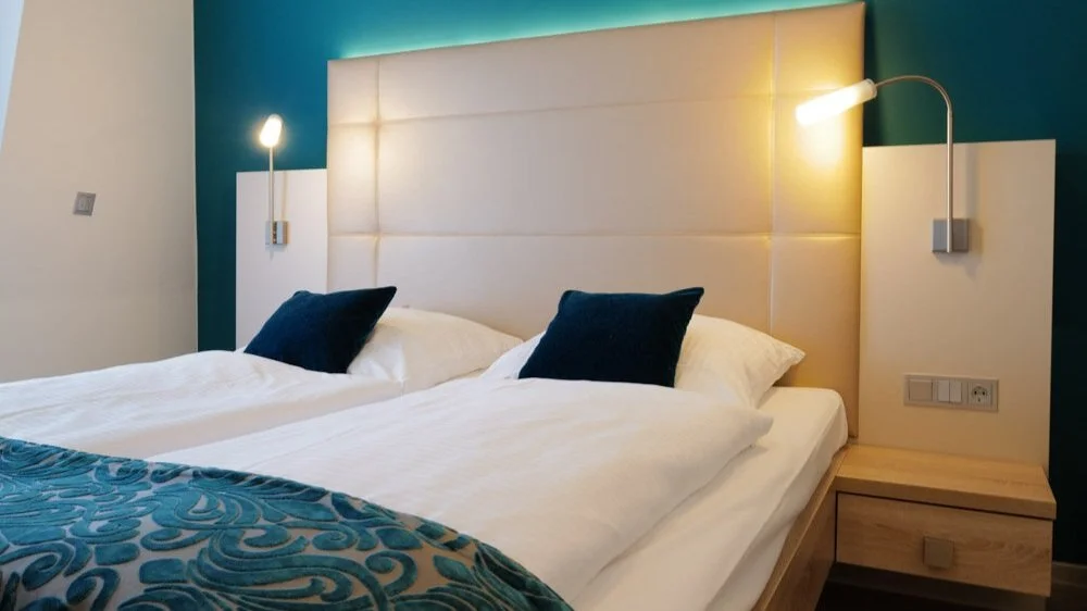 2Bett_Zimmer_Deluxe_tu%CC%88rkis_333_WEB.jpg
