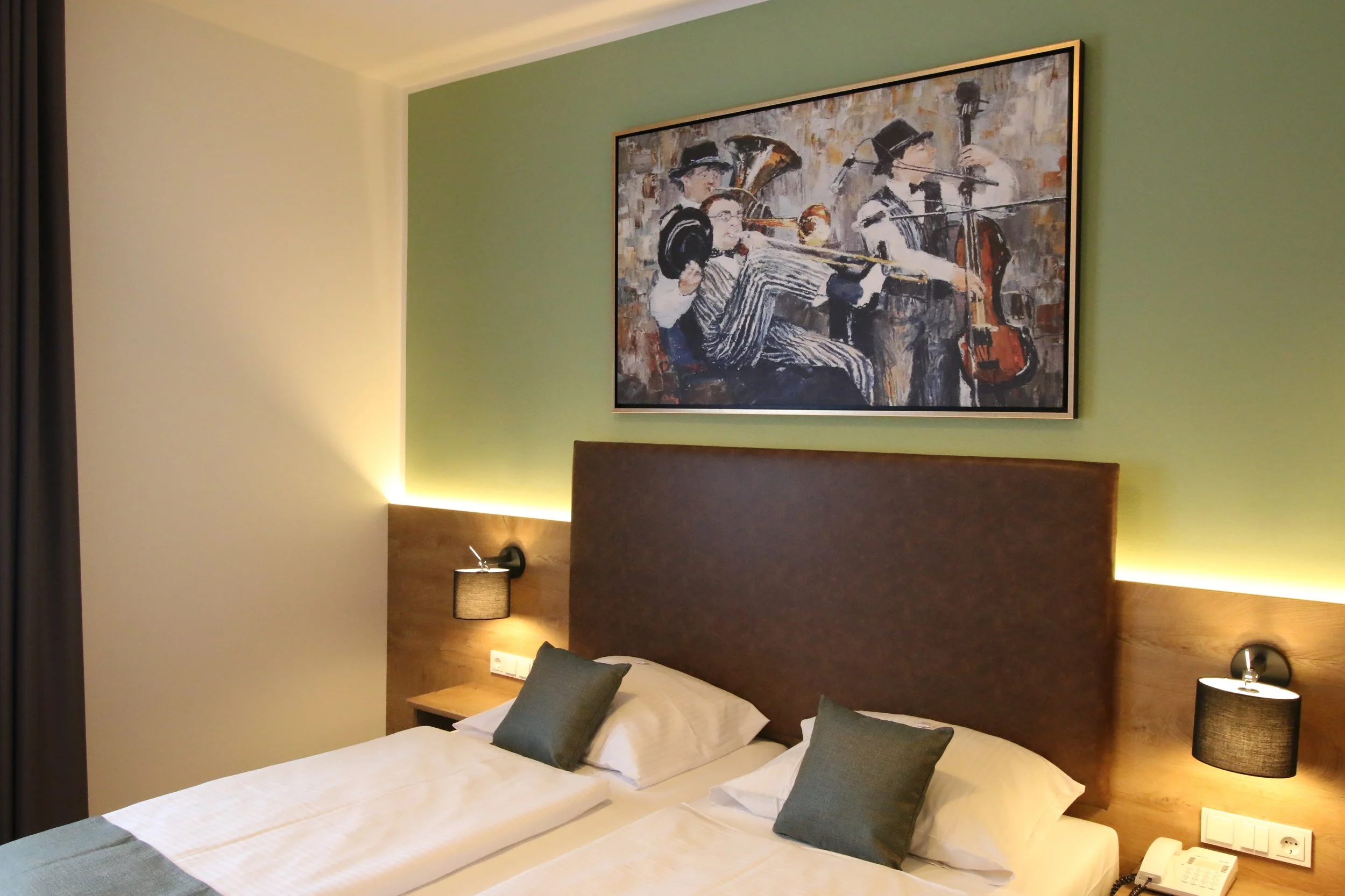 Family Suite Bed.JPG