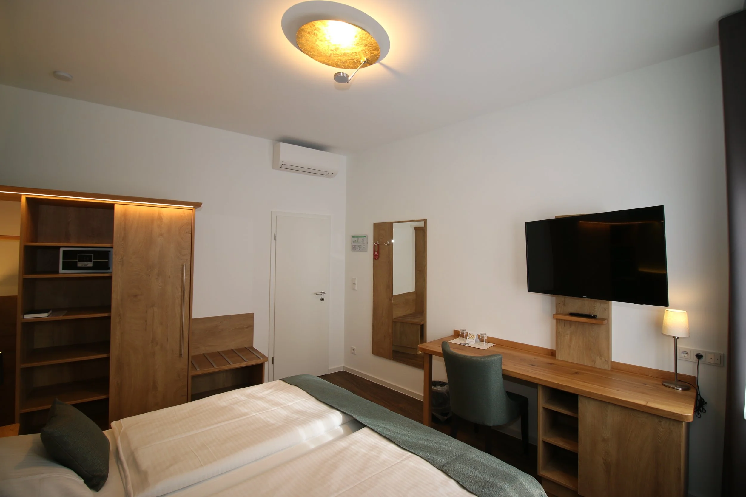 Family Suite Closet.JPG