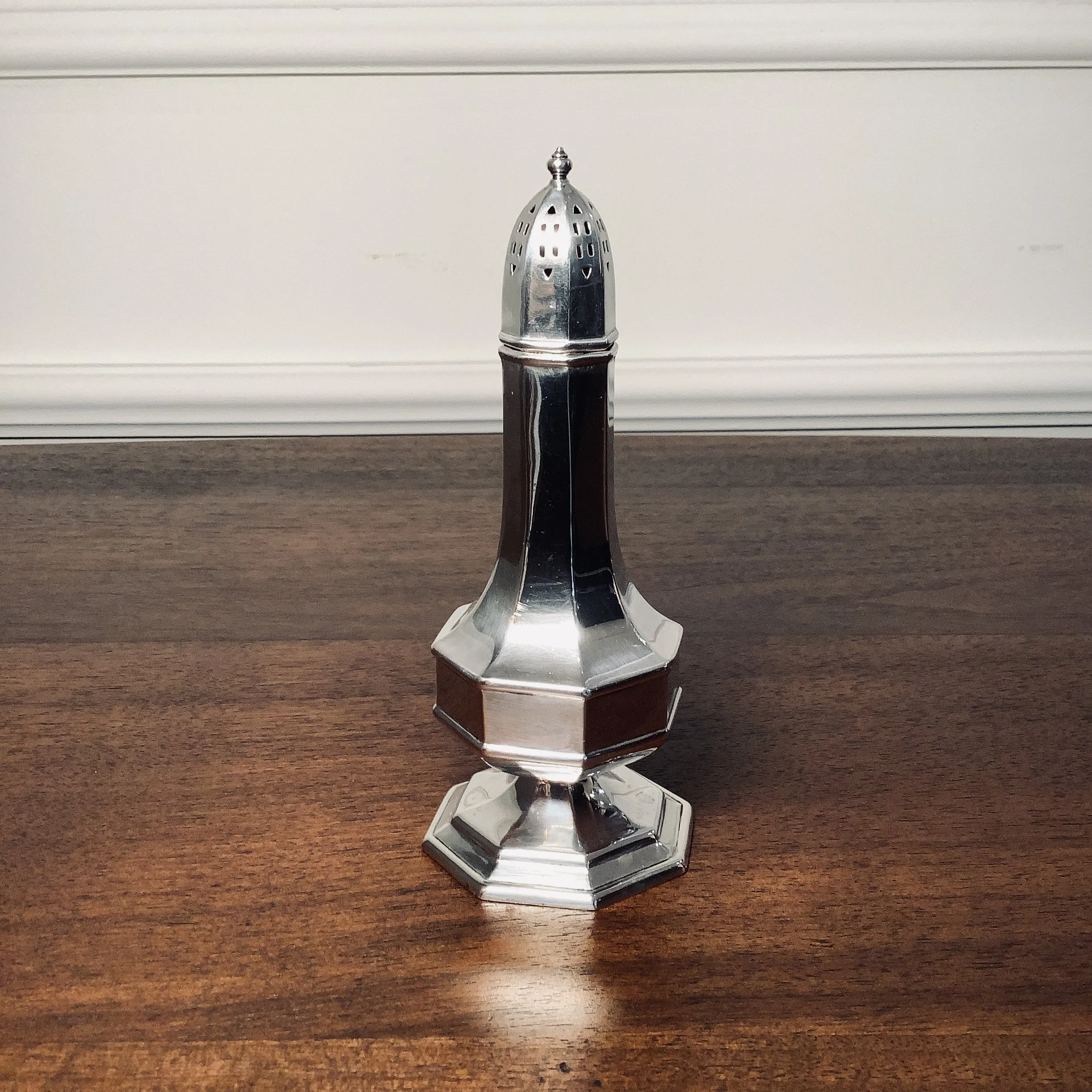 antiker Salz-/ Pfefferstreuer