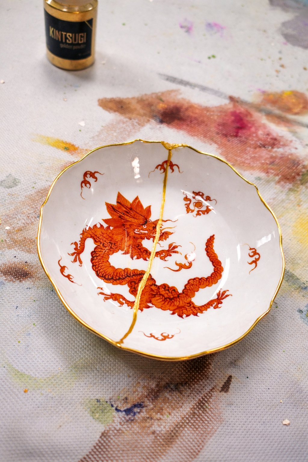 Wenn Dinge Geschichten tragen – ein besonderer Moment im Kintsugi Workshop