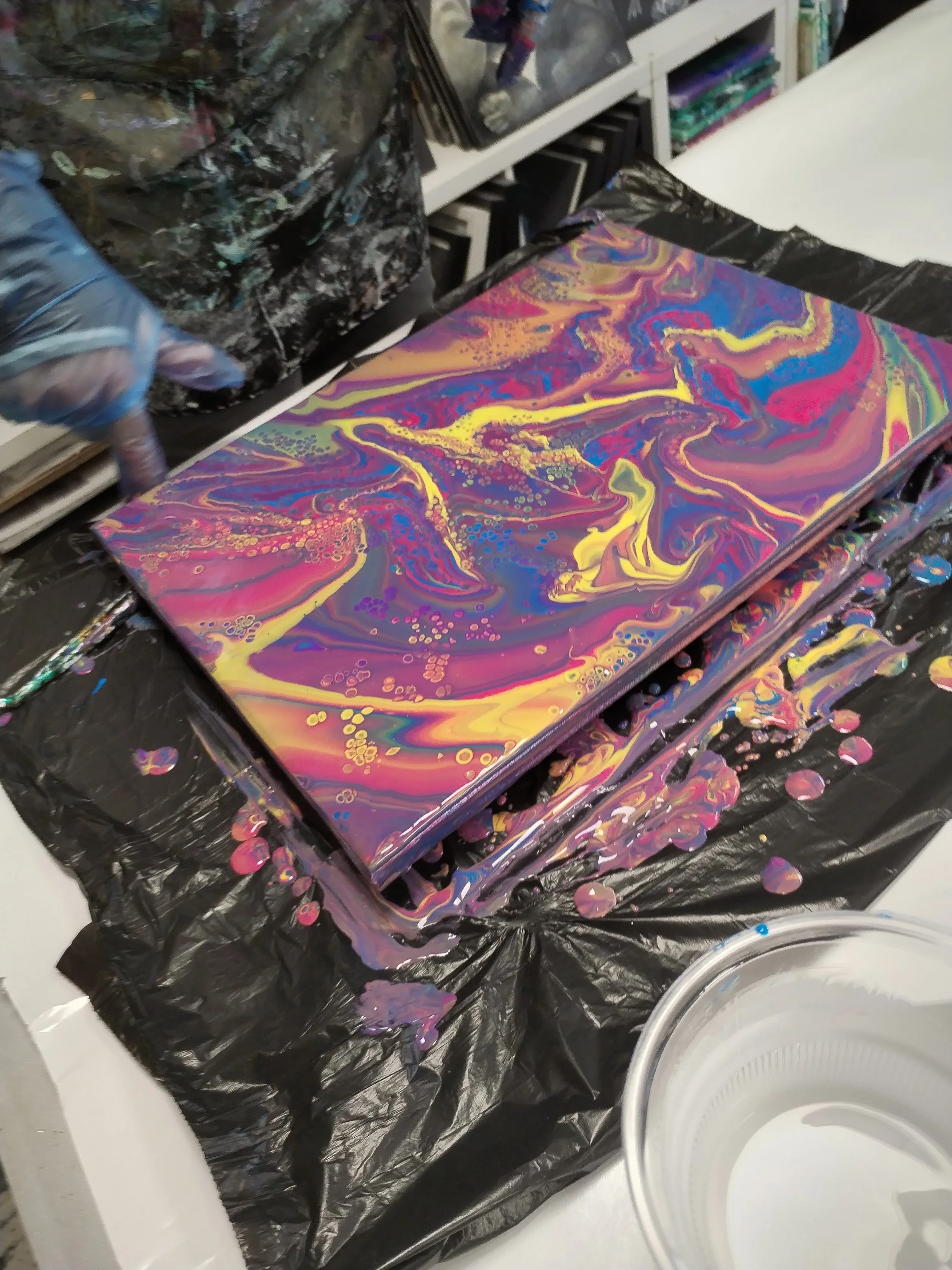 Acryl-Pouring-Kurs am 25.09.2026, 18 Uhr