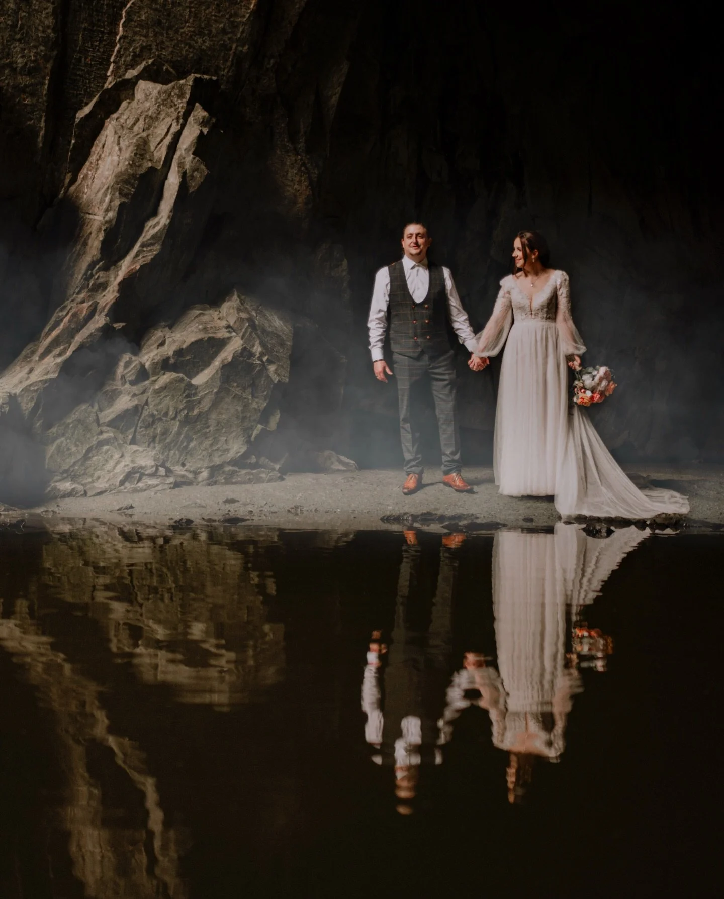 📸 YOU ASKED FOR THIS! 📸 

Have you chosen your wedding photographer yet? 

I enticed an offer a few weeks ago, and here it is! 

Your memories, captured forever! The whole story, allowing you to relive your day over and over again 😍🔥 

Instead of