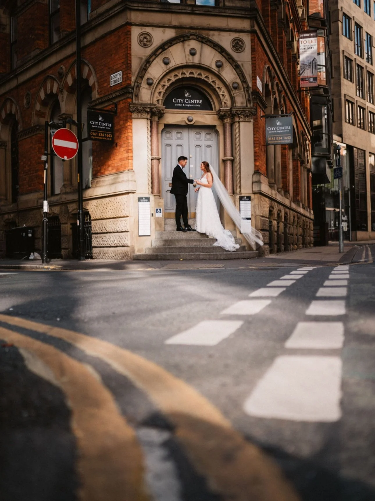 Just because you live deep in the city doesn&rsquo;t mean you can have an awesome set of photos ready your wall 😉✌🏻 

No photographer was harmed in the making of any of these&hellip; even if uber drivers wanted to run me down 😂📸 

📍 @ilovemanche