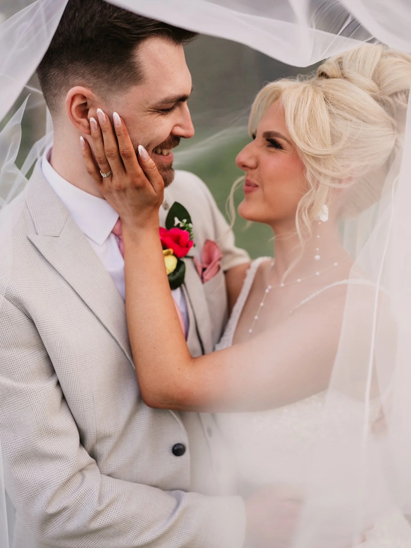 What do you get when you mix dancers and weddings?! 

This couples first dance was on FIRE! 🔥 

A storm after a storm&hellip; I had an awesome day with Craig &amp; Caroline who enjoyed starting the next chapter of their lives with their nearest and 