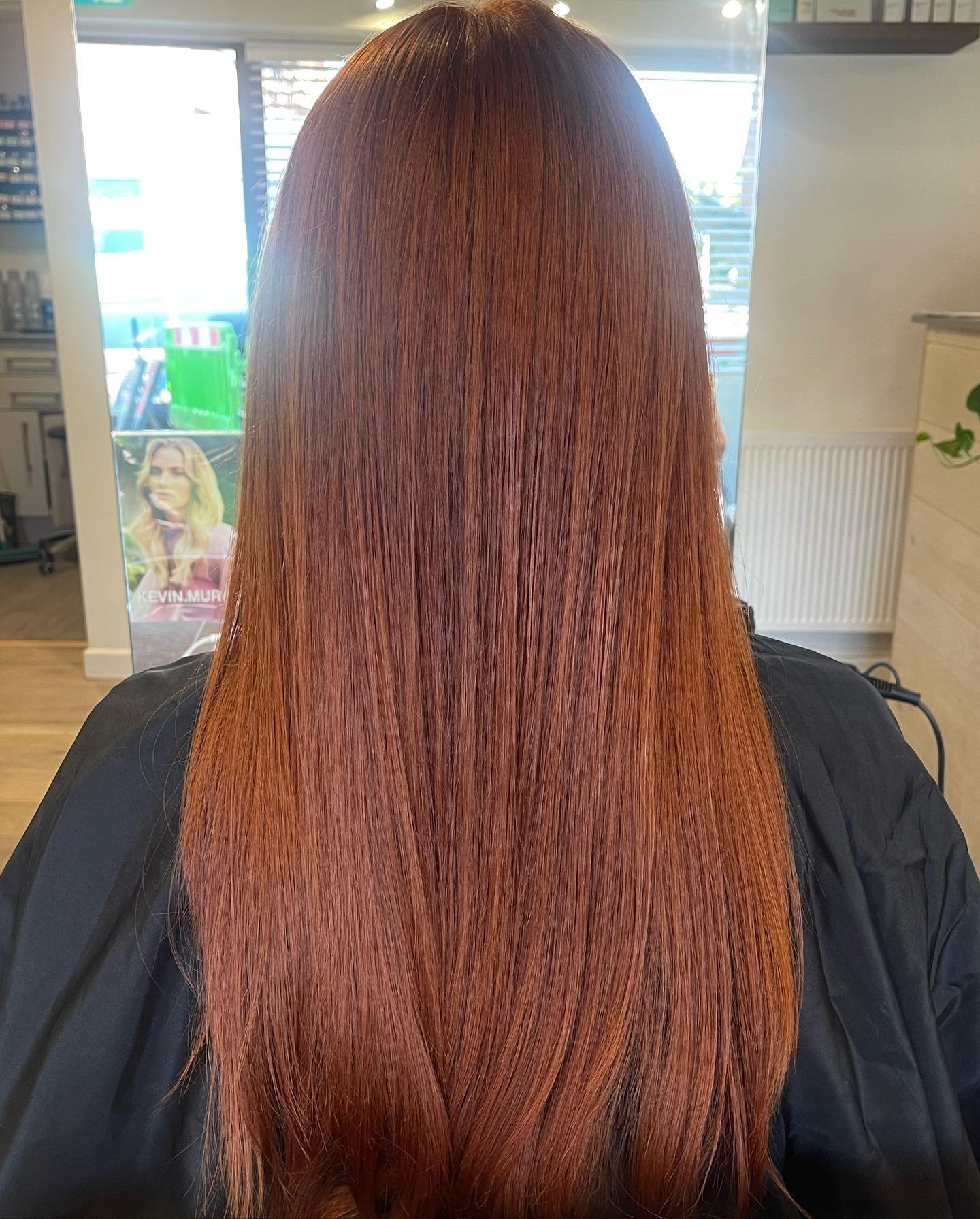 🍊🟠🧶

Swipe to see the before 

Hair by Lou 

#hair #hairsalon #hairtransformation #hairstyle #hairtutorial #hairideas #hairart #haircolorist #haircolour #ringwood #beauty #k18 #k18hair #kevinmurphyuk #beautysalon #dorset #bournemouth #newhair #red