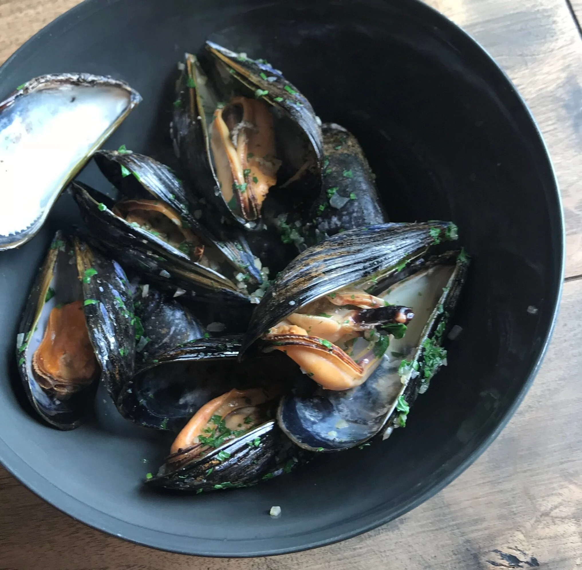EATS: Mediterranean Moules Marinière