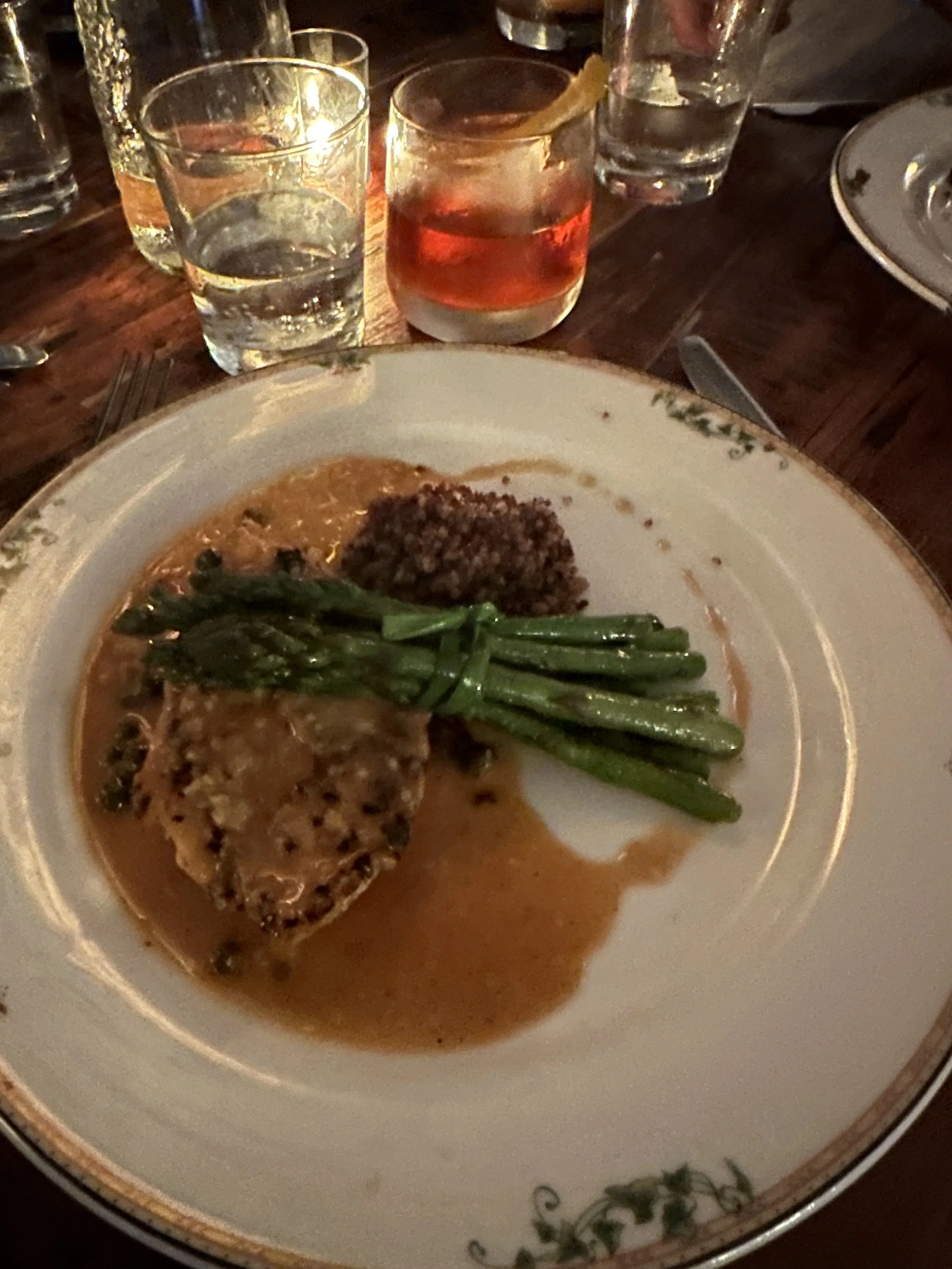 Hamptons Guide Bistro Été — Seis Kamimura