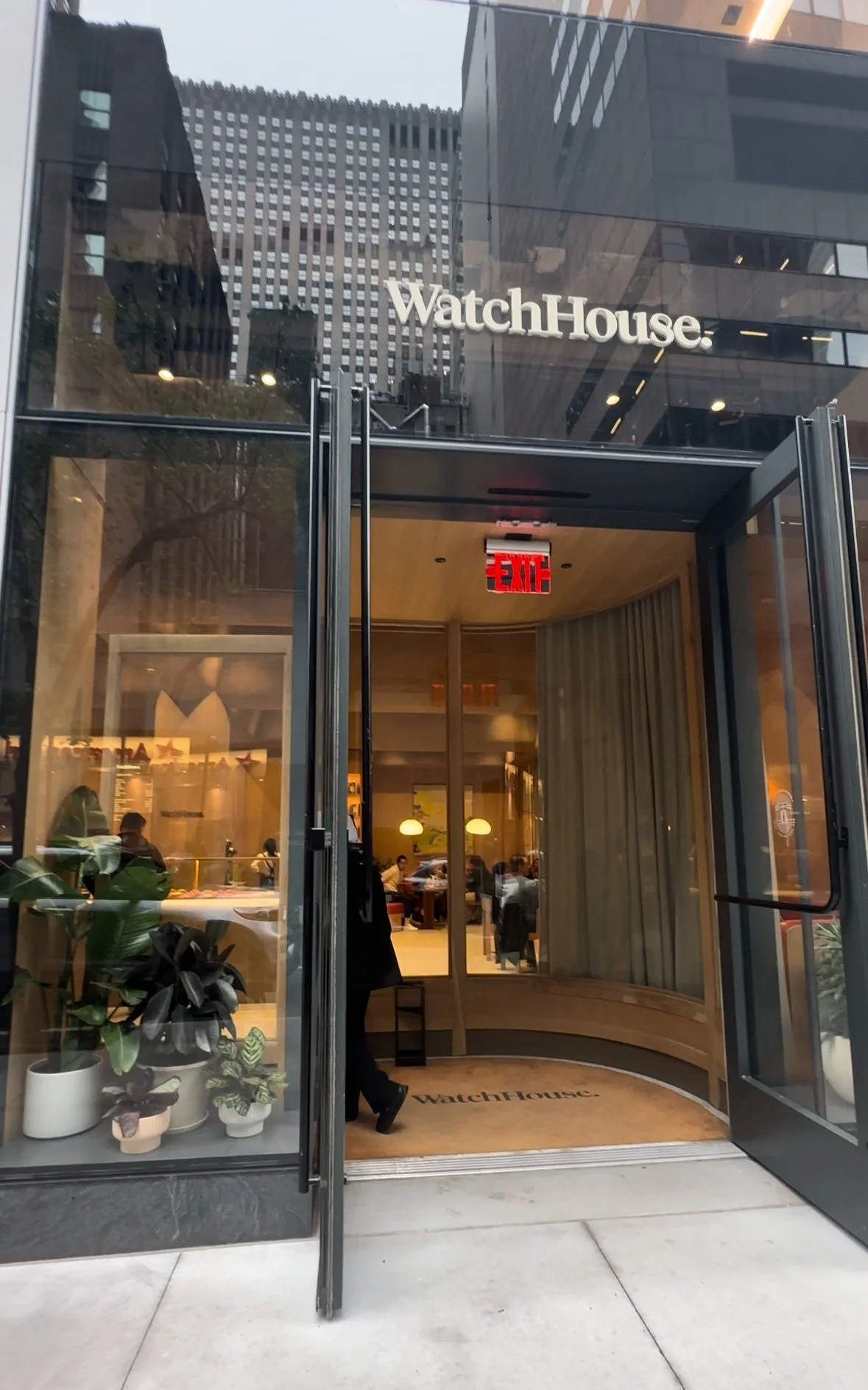 WatchHouse 5th Ave NYC Seis Kamimura WatchHouse 5th Ave NYC Seis Kamimura