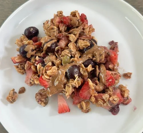 Vegan Fresh Berries &amp; Oatmeal Bake 